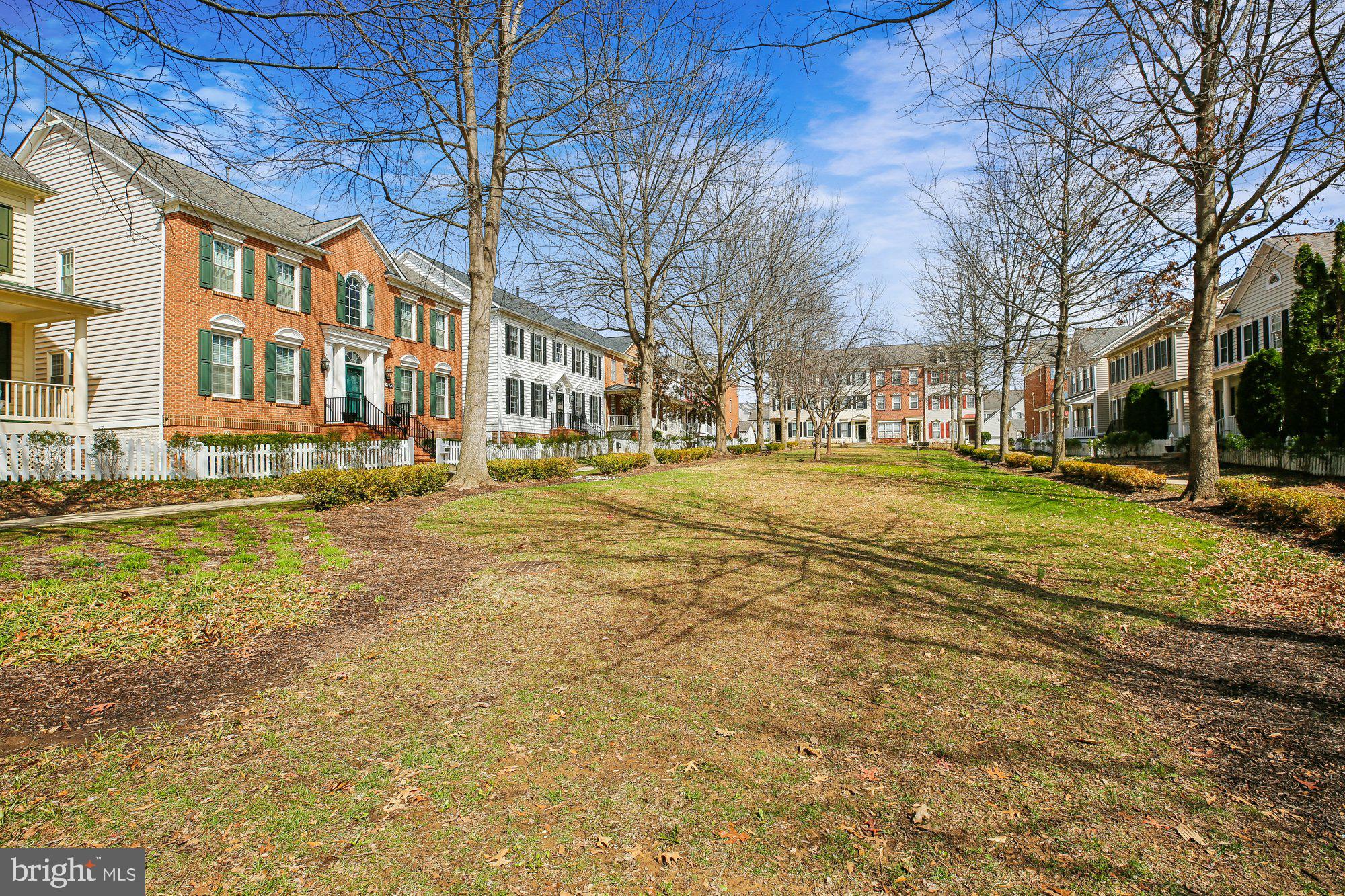 LAKELANDS - Residential
