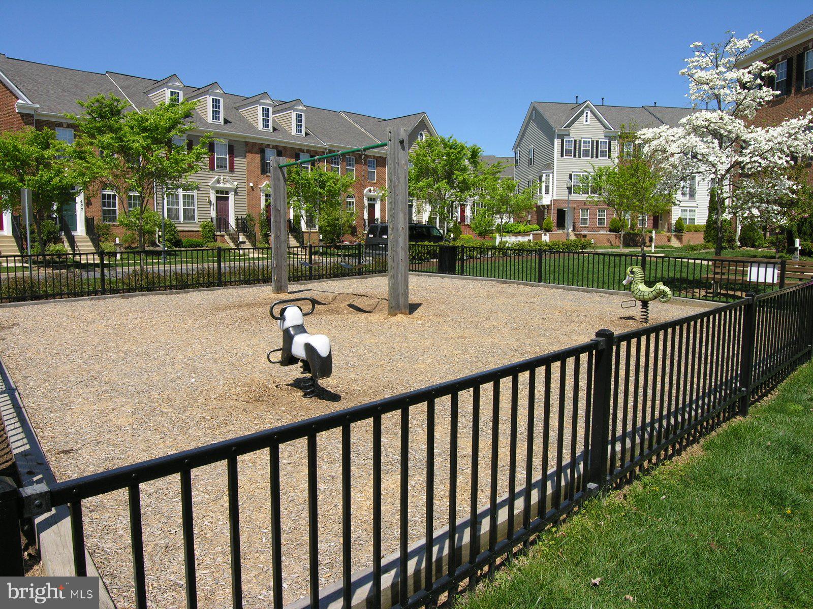 LAKELANDS - Residential