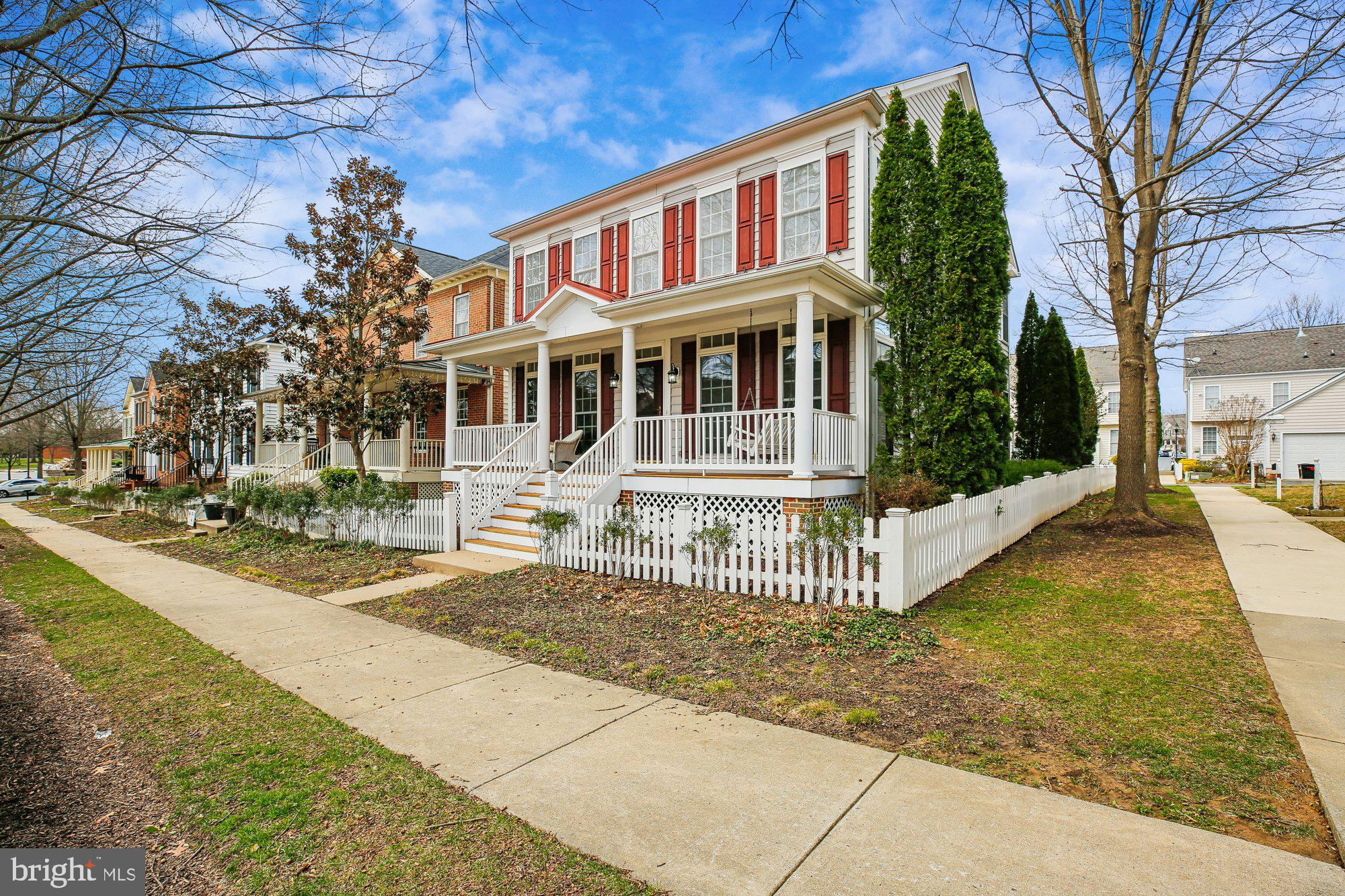 LAKELANDS - Residential