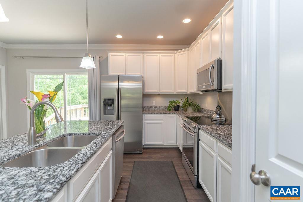 HIDDEN FARMS ESTATES - Residential