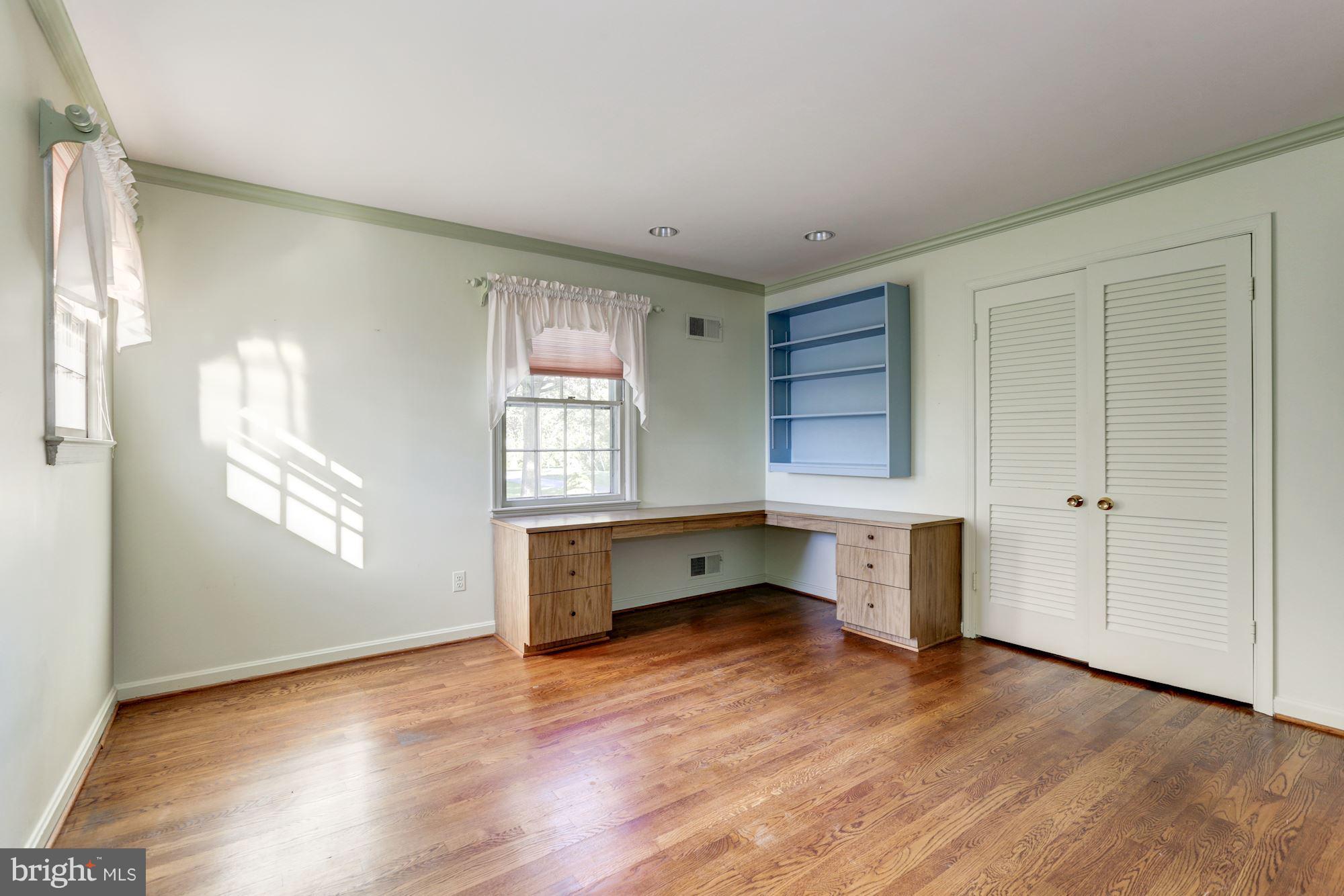 GLEN HILLS - Residential