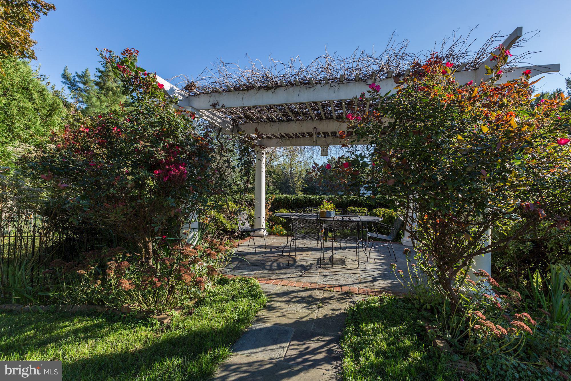 GLEN HILLS - Residential