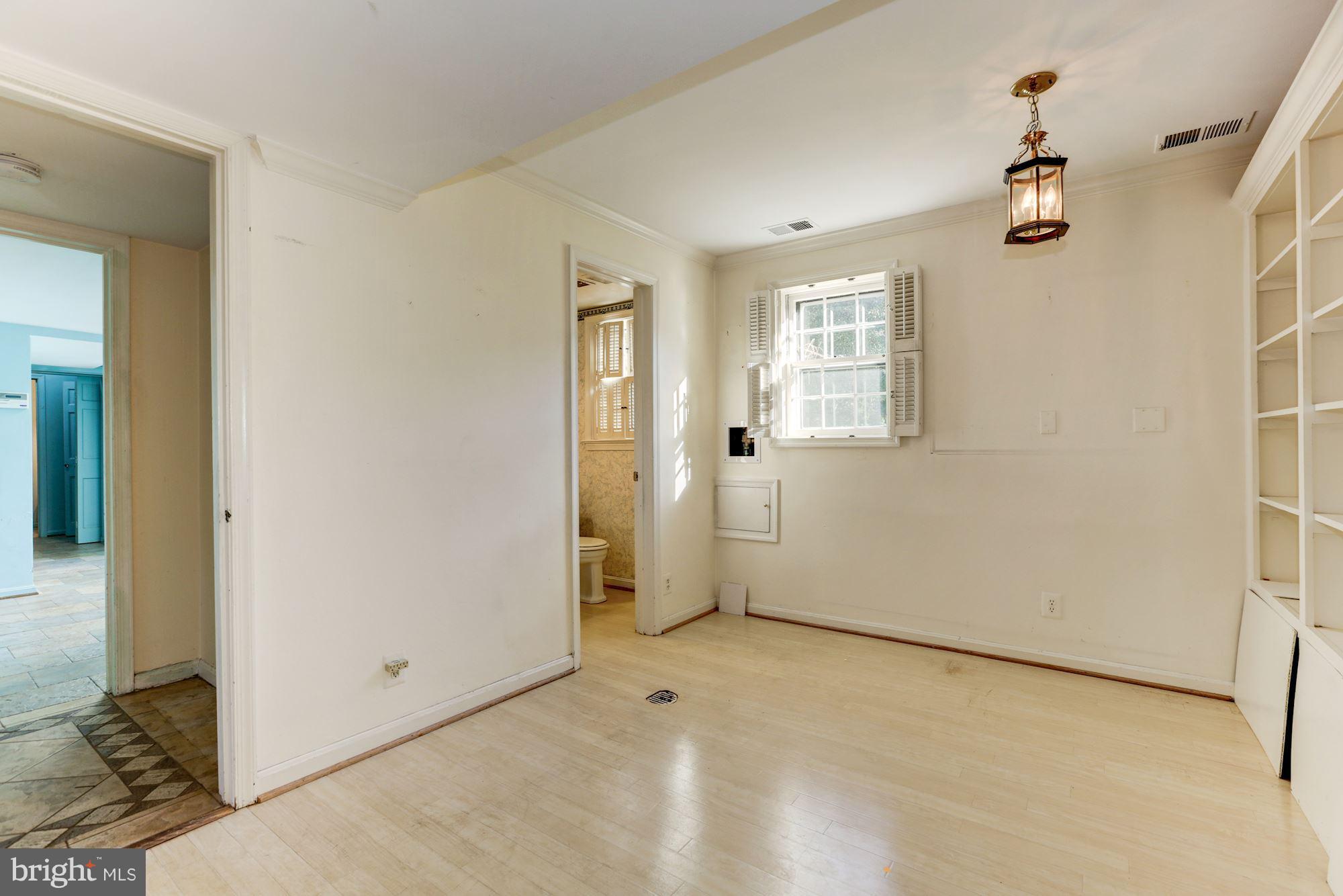GLEN HILLS - Residential