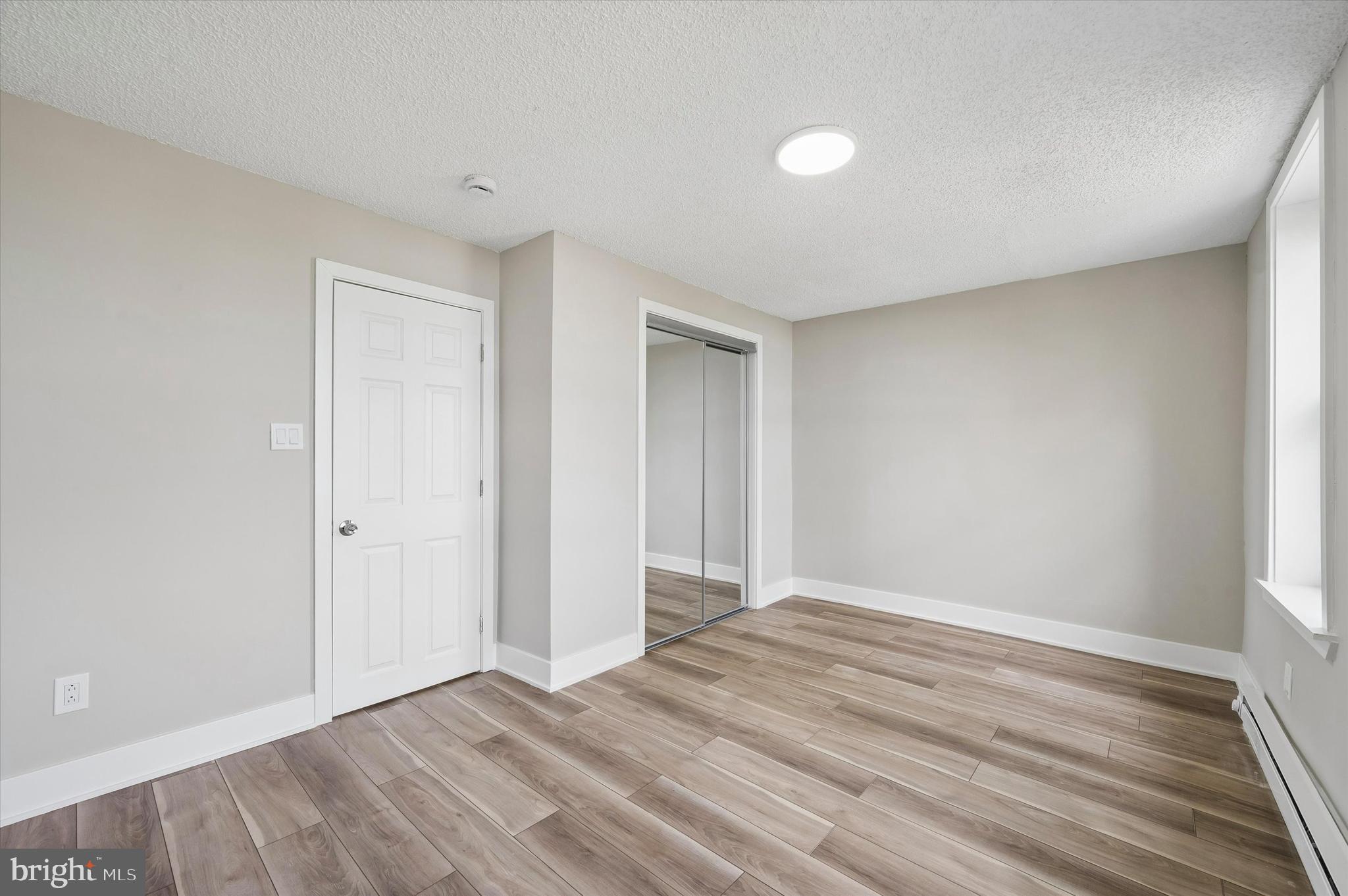 ELMWOOD PARK - Residential