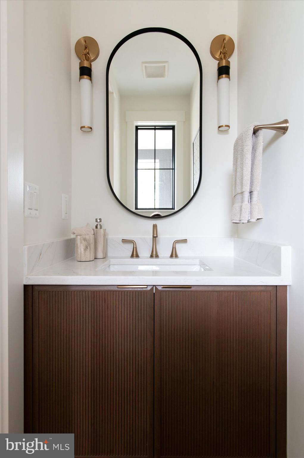 YORKTOWN - Residential