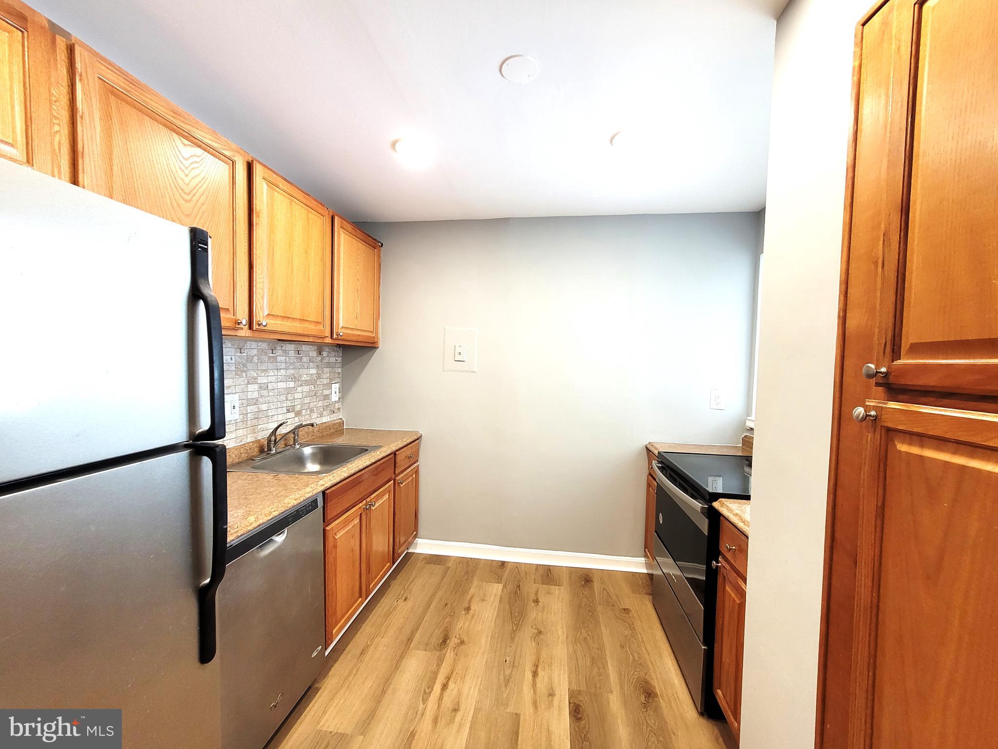 BARCROFT HILLS - Residential