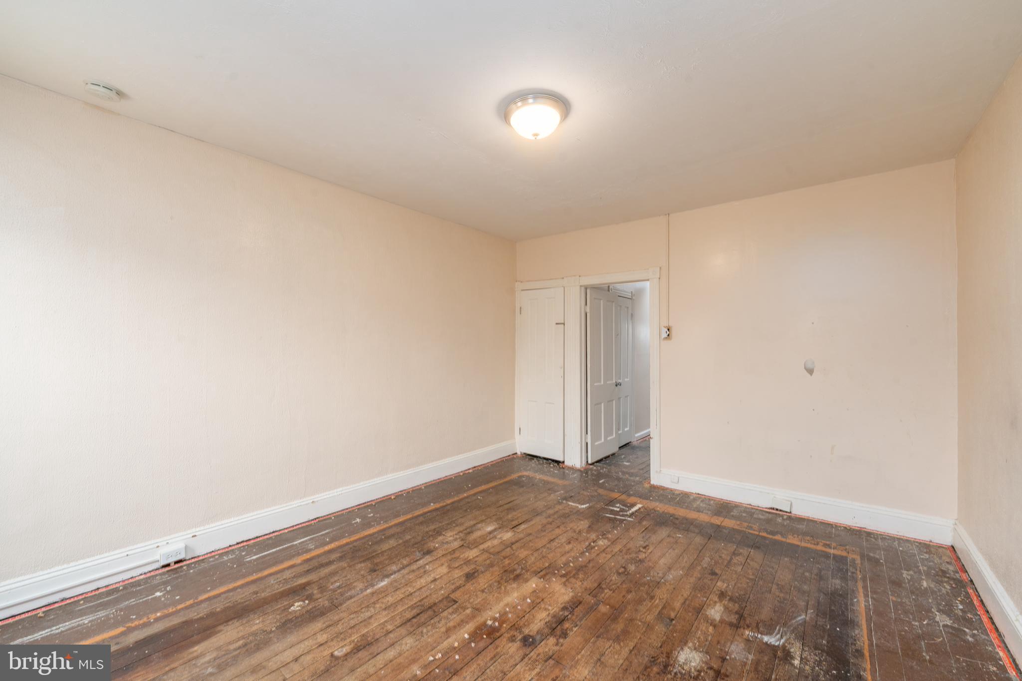 MILL HILL - Residential
