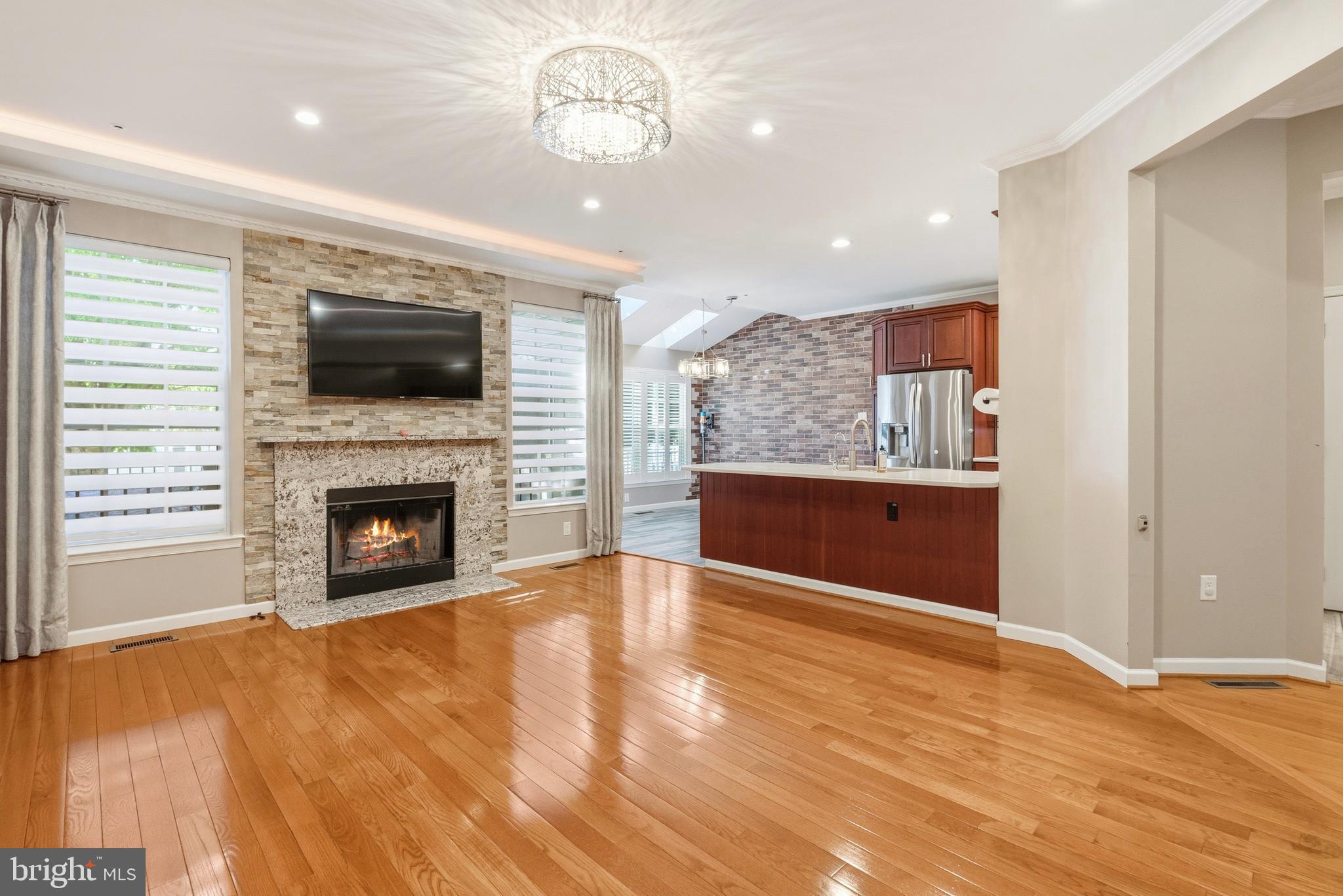 IVYLAND VILLAGE - Residential