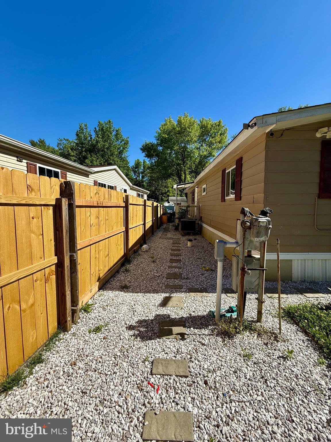 LYONS CREEK MOBILE ESTATES - Residential