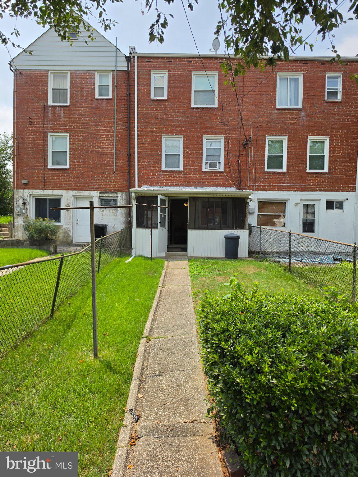 YALE HEIGHTS - Residential