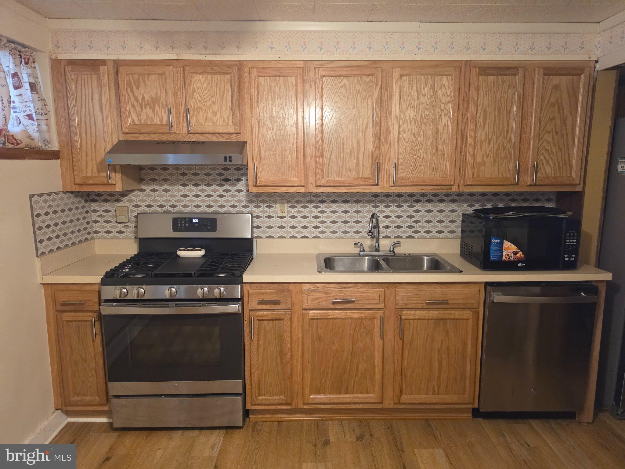 YALE HEIGHTS - Residential