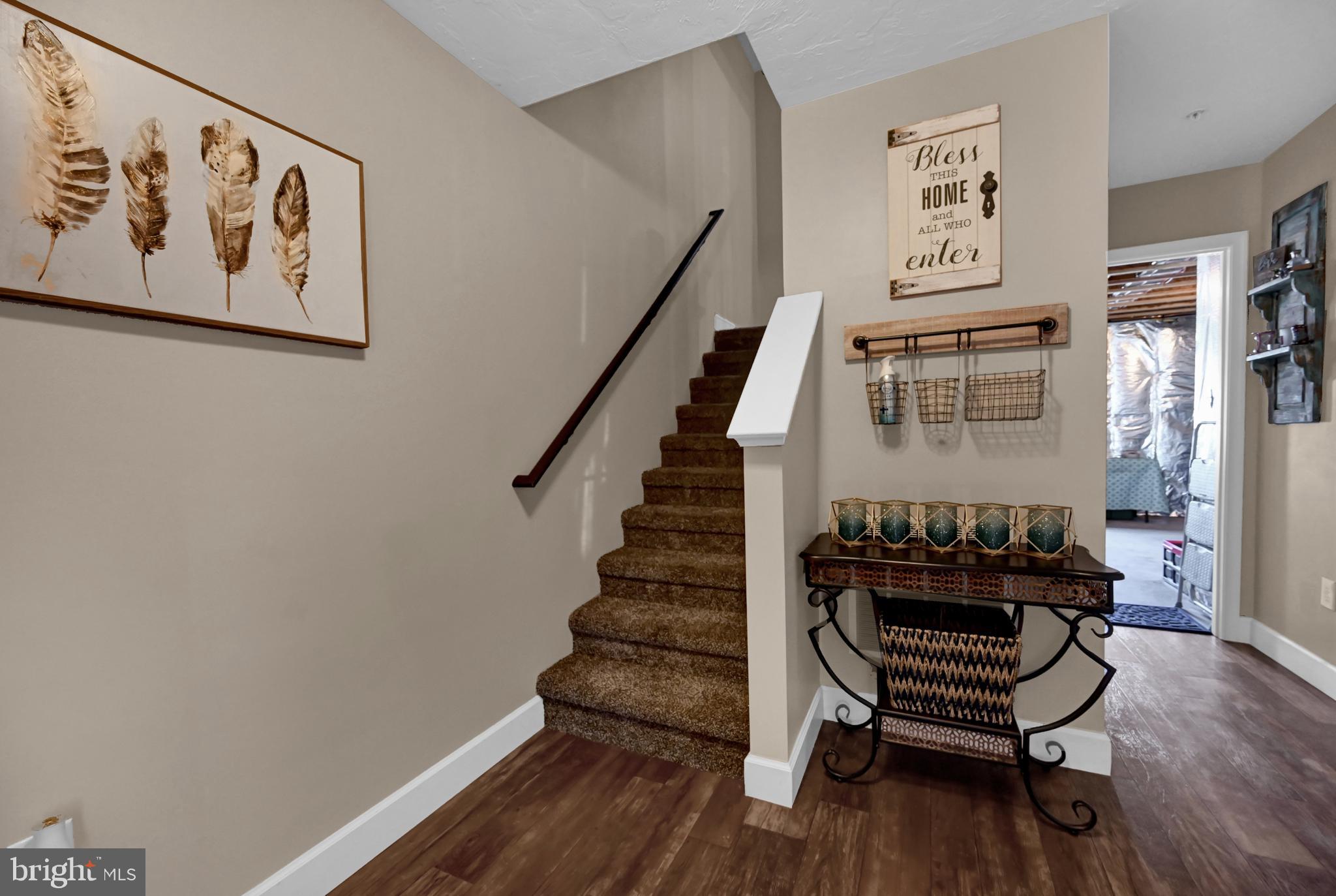 OXFORD GLEN - Residential