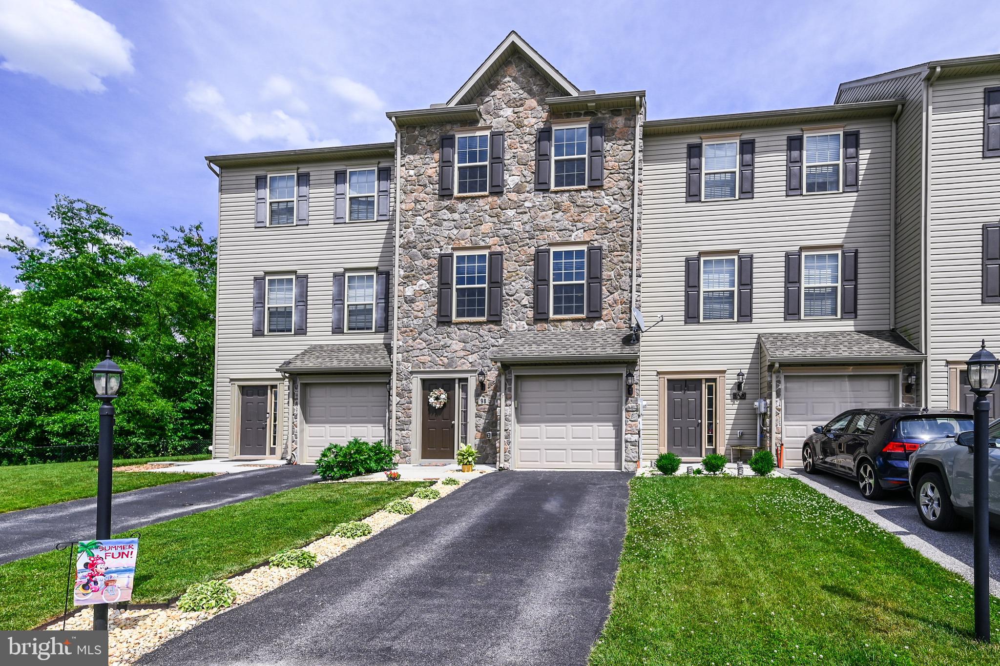 Beautiful townhouse with upgraded hardwood laminate flooring, open floor plan, granite kitchen with island! Some newer carpeting, rough in bath in basement area.  3 BR   2.5 BA  Paver patio and vinyl privacy fenced yard. Home backs to open common area,  2nd floor laundry!  Nice townhouse neighborhood with lots of guest parking.

Prof pics coming 6/11