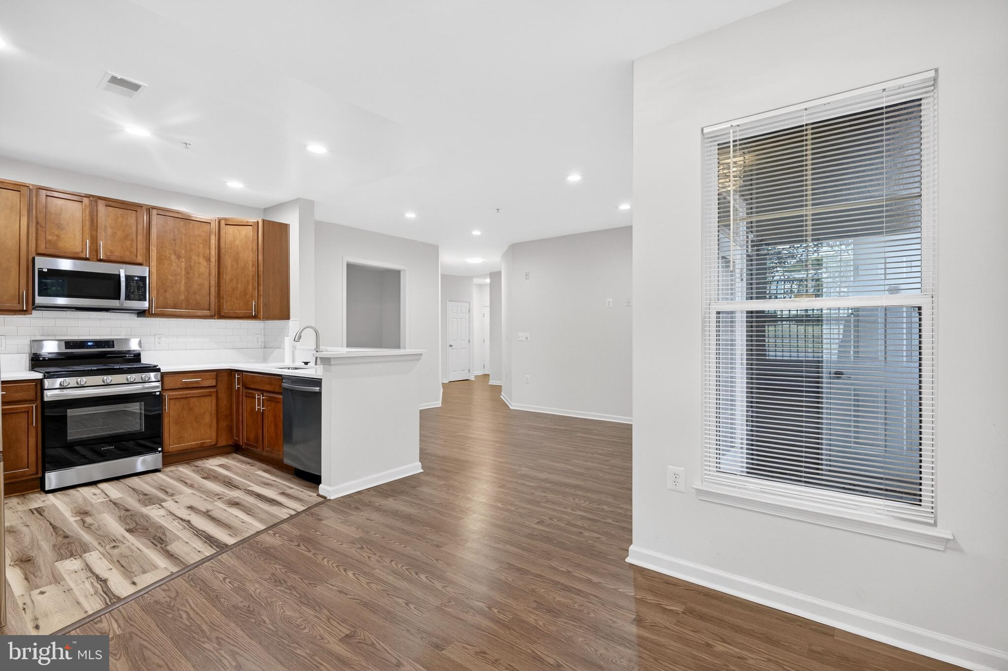 THE ADDISON AT ST PAUL - Residential