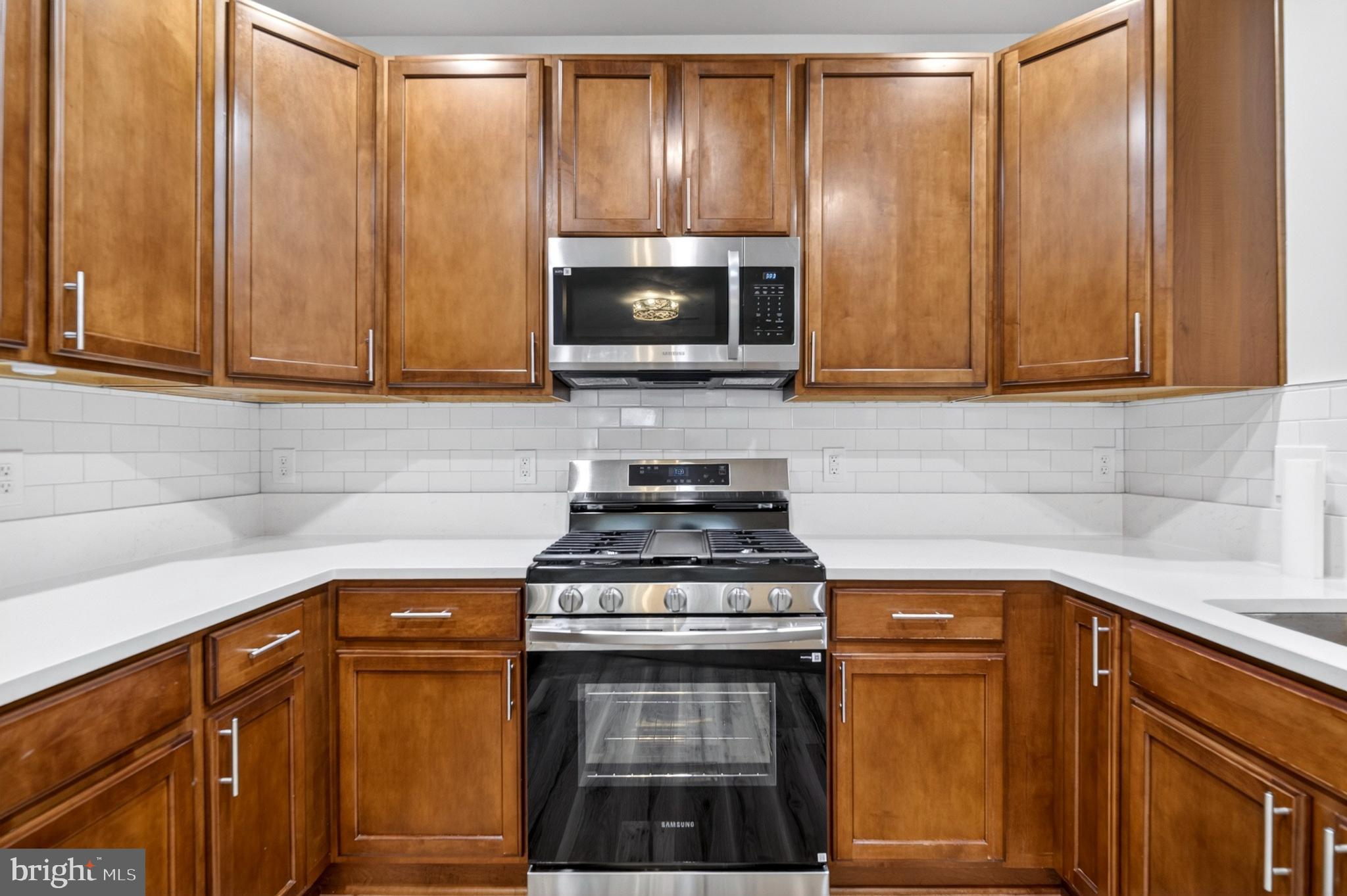 THE ADDISON AT ST PAUL - Residential
