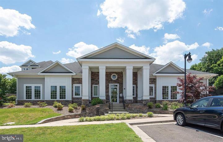 THE ADDISON AT ST PAUL - Residential