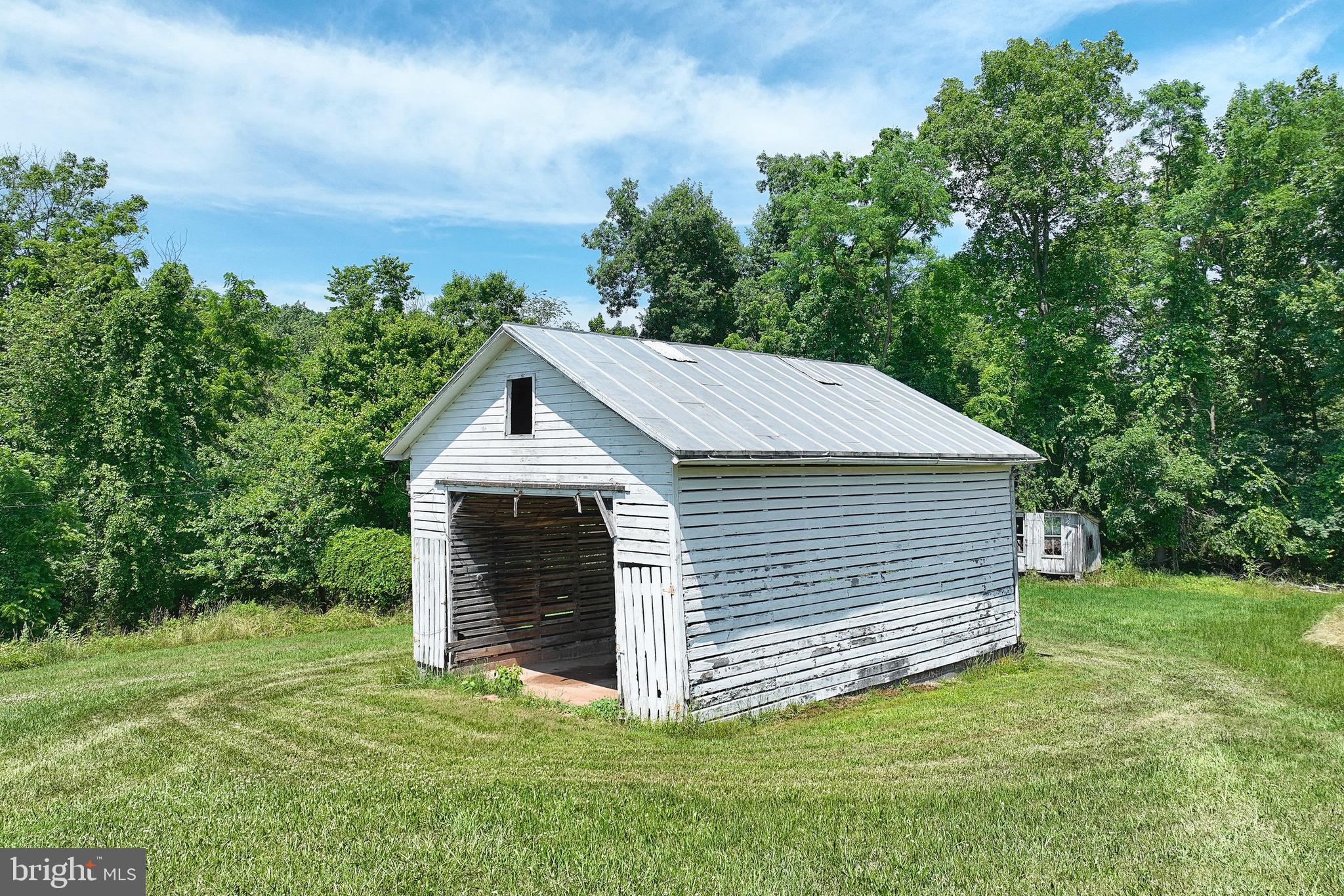 ANDERSONTOWN - Farm