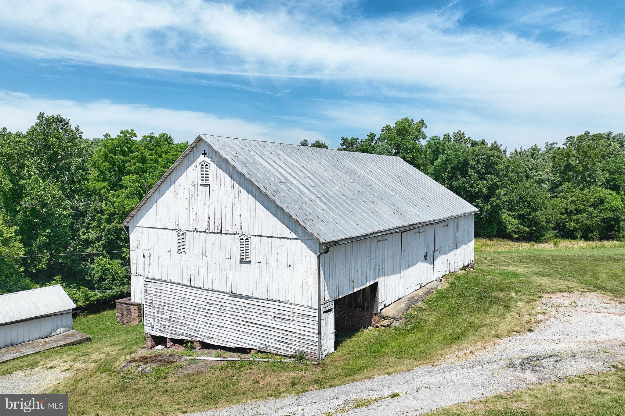 ANDERSONTOWN - Farm
