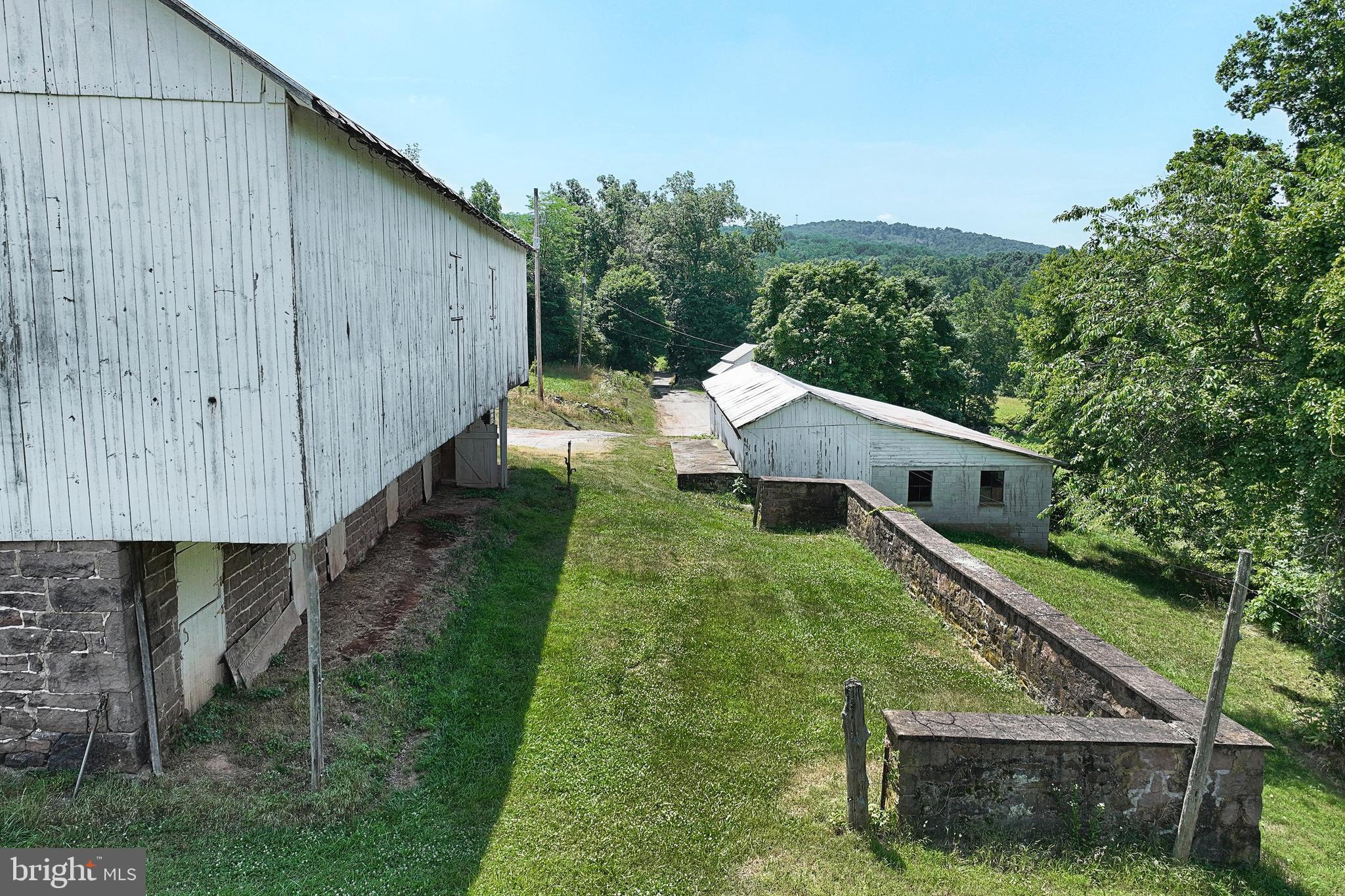 ANDERSONTOWN - Farm