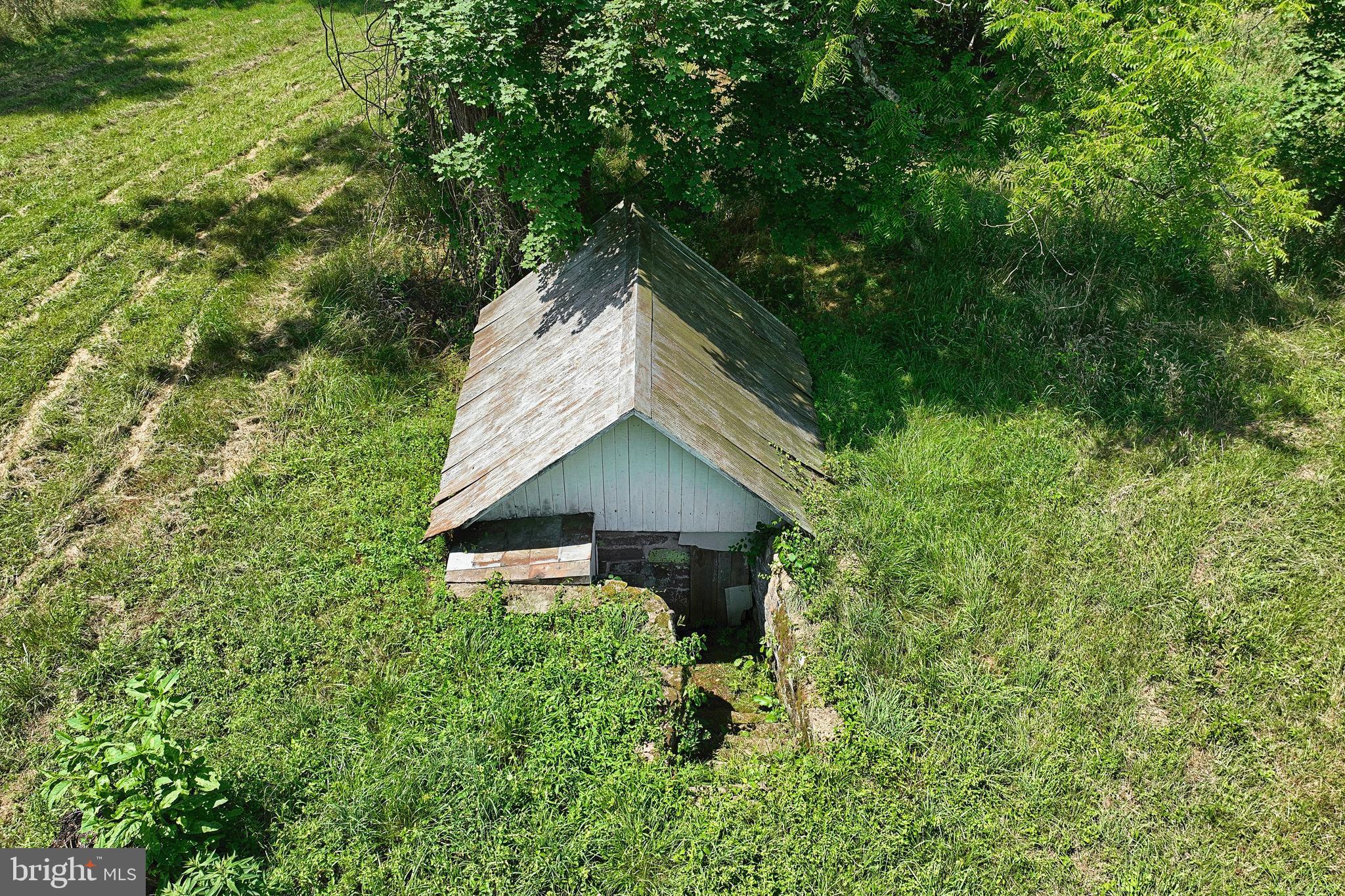 ANDERSONTOWN - Farm