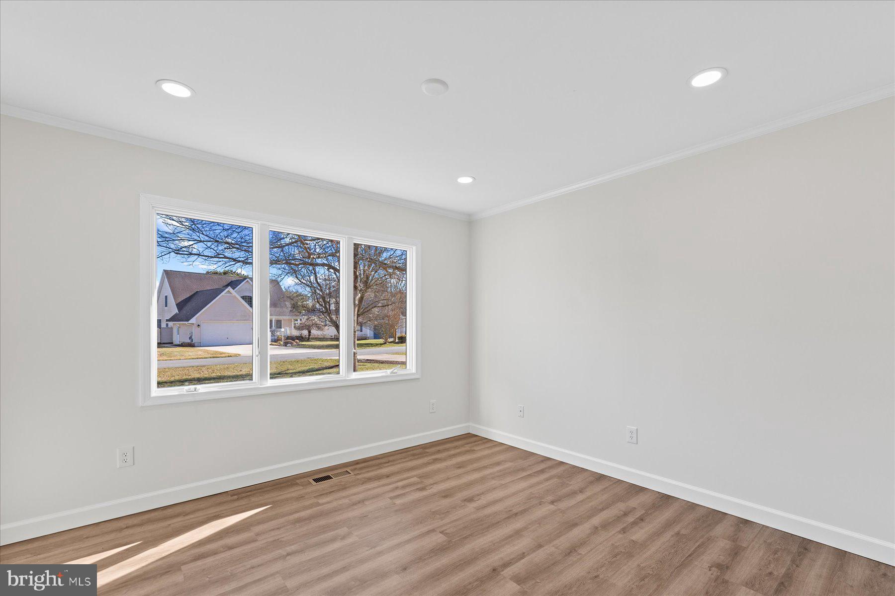 SALT POND - Residential