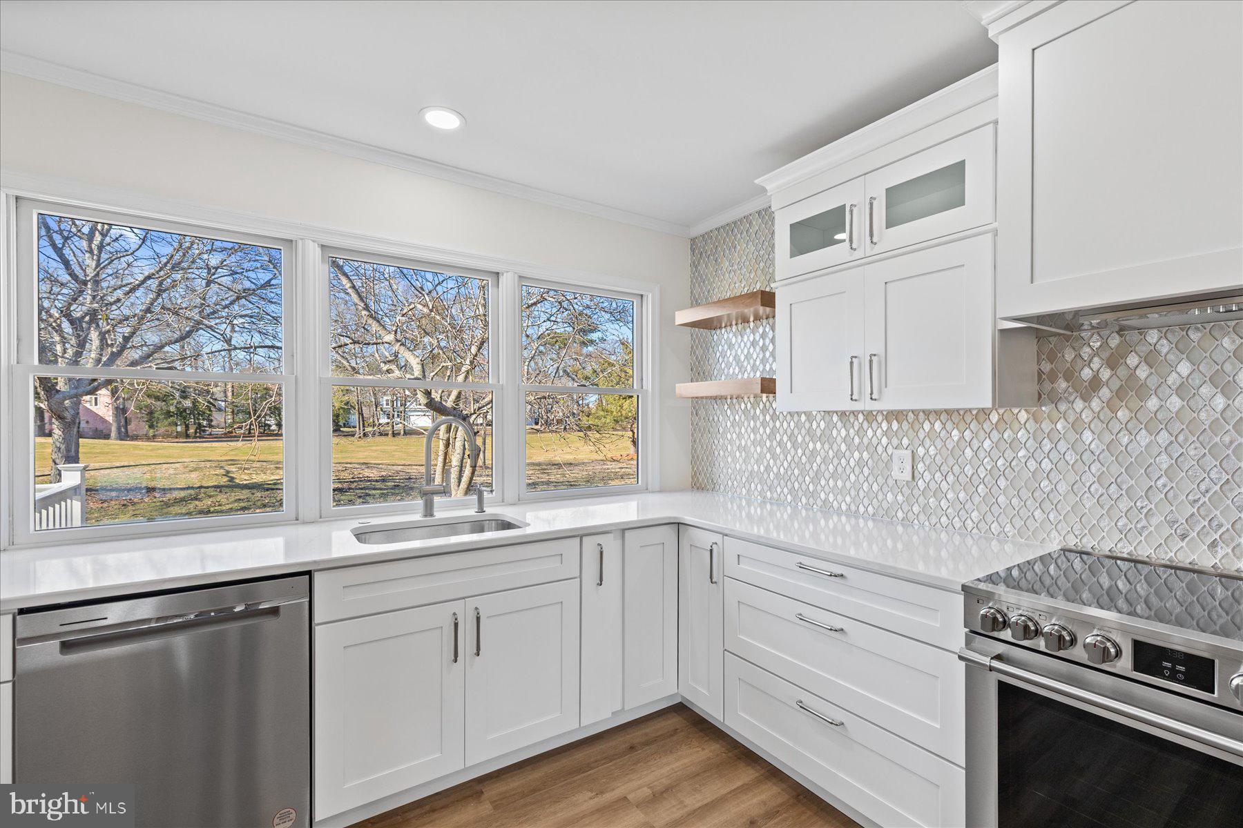 SALT POND - Residential
