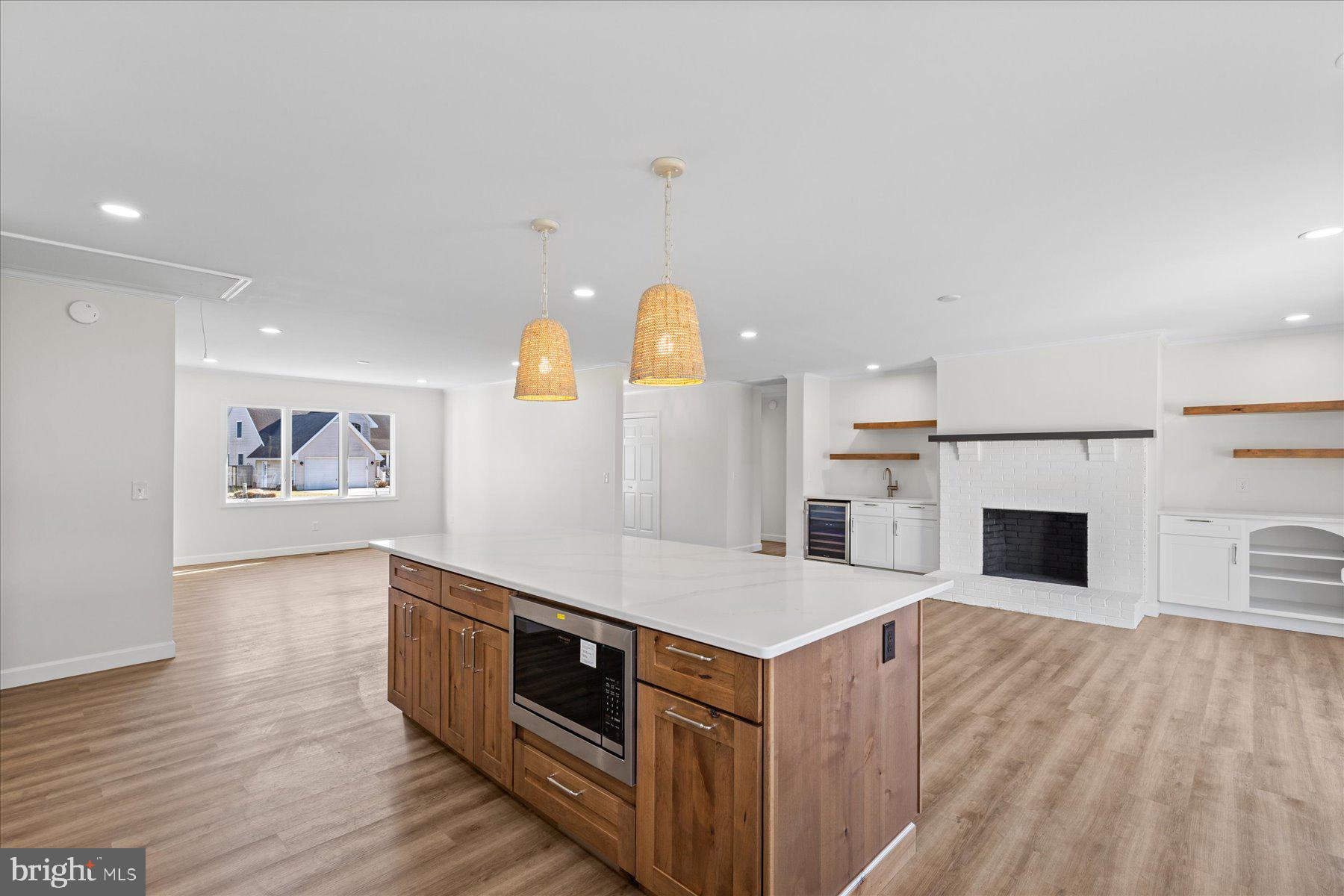 SALT POND - Residential