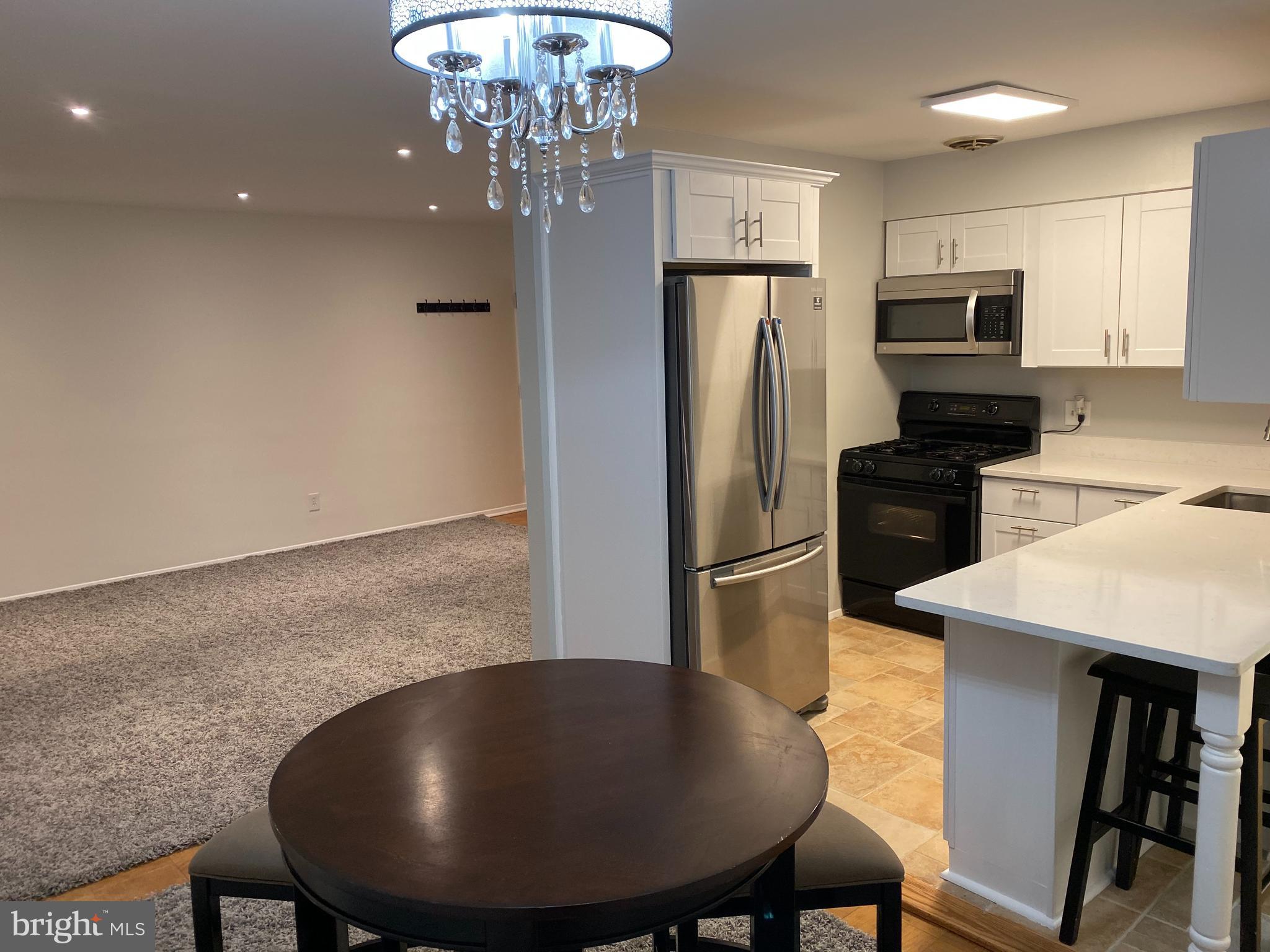 GEORGE MASON VILLAGE - Residential