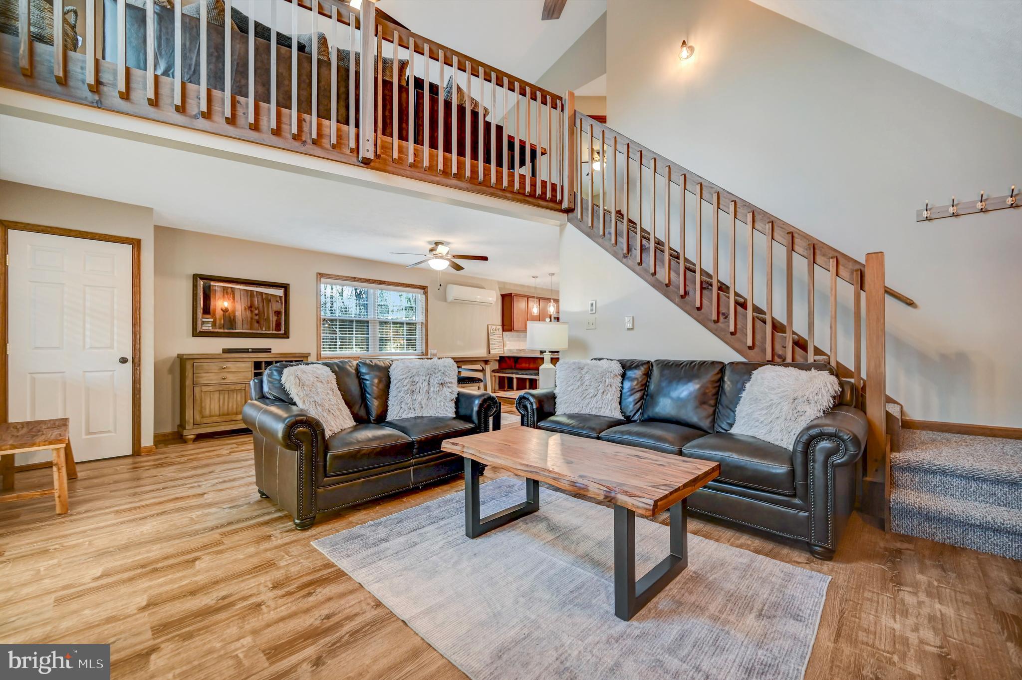 TOWAMENSING TRAILS - Residential