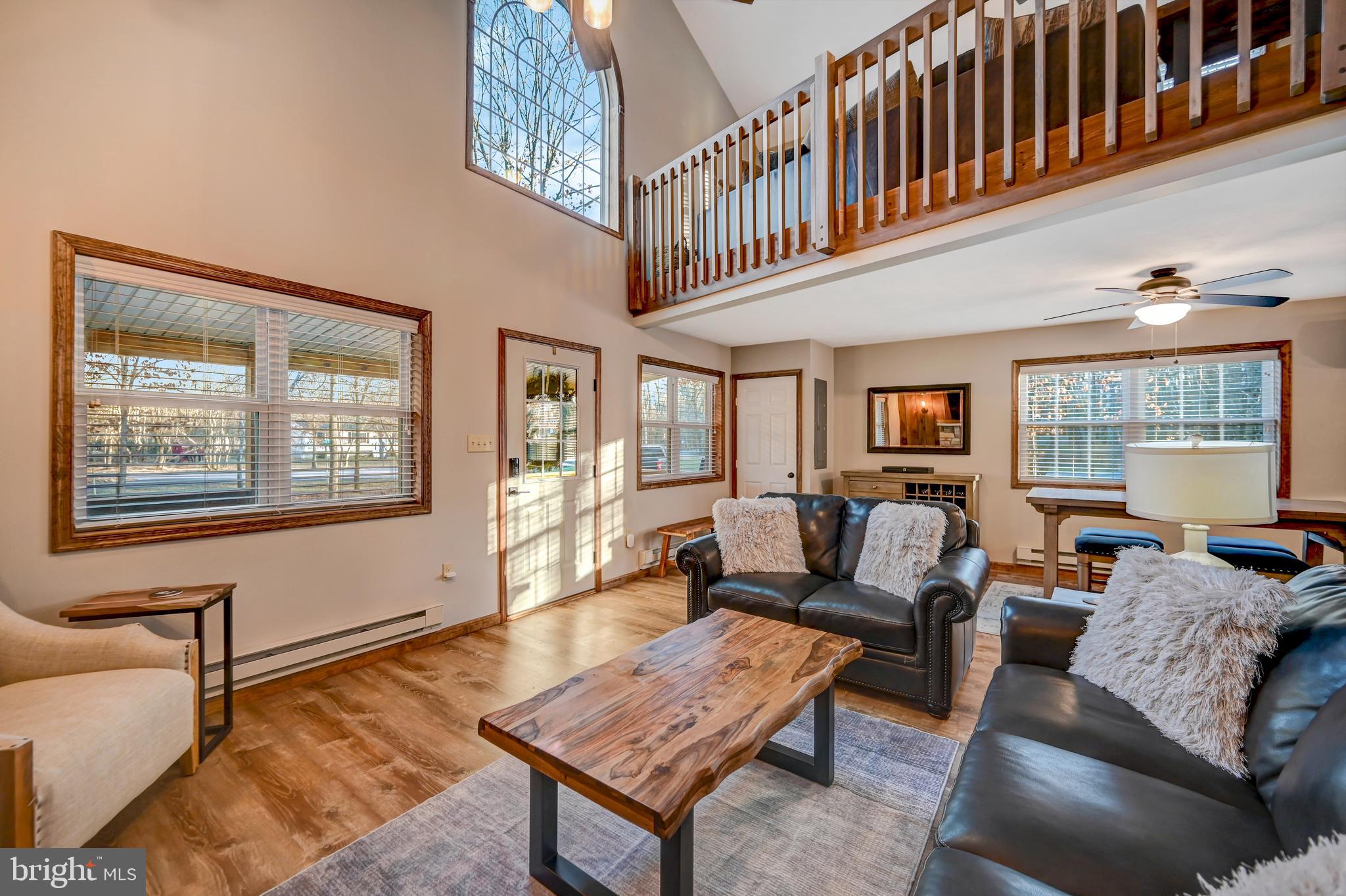 TOWAMENSING TRAILS - Residential