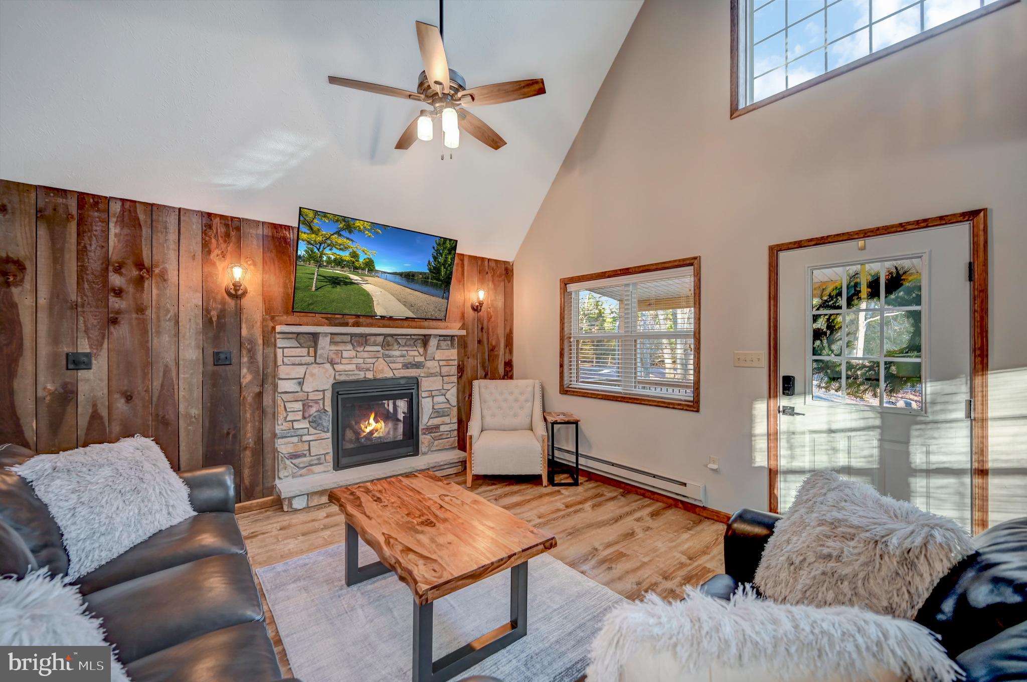 TOWAMENSING TRAILS - Residential