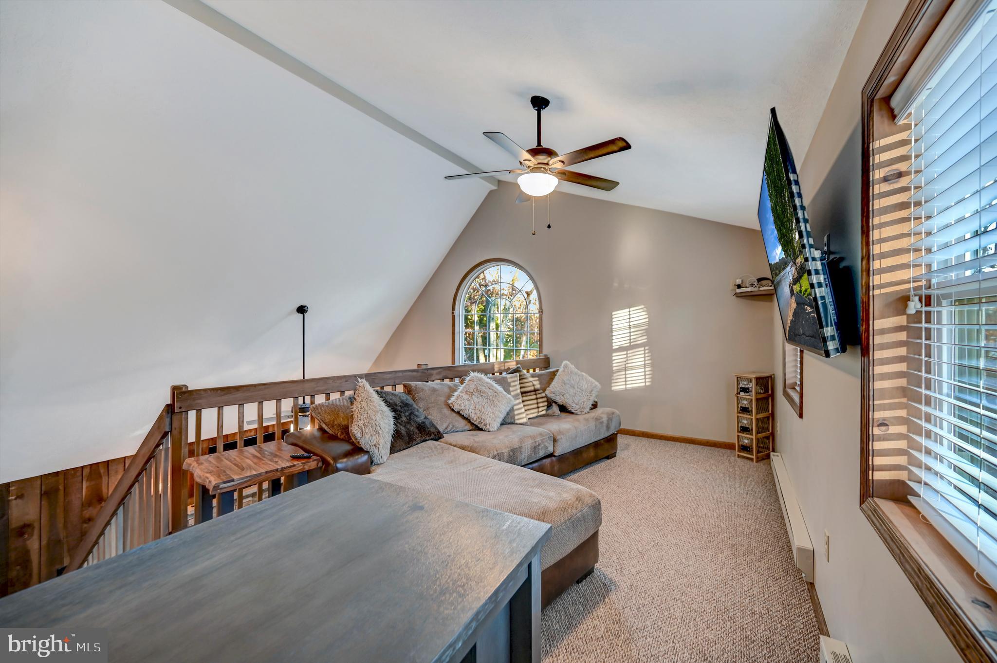 TOWAMENSING TRAILS - Residential