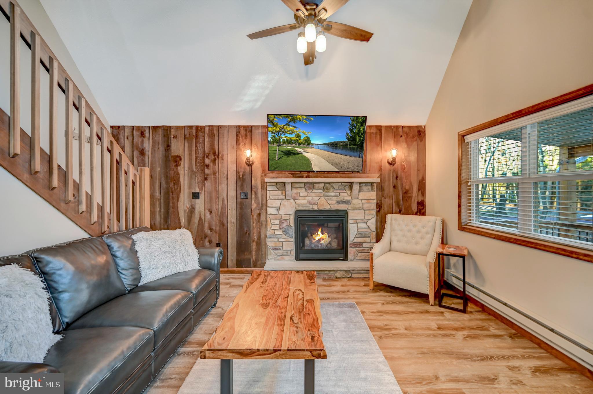 TOWAMENSING TRAILS - Residential