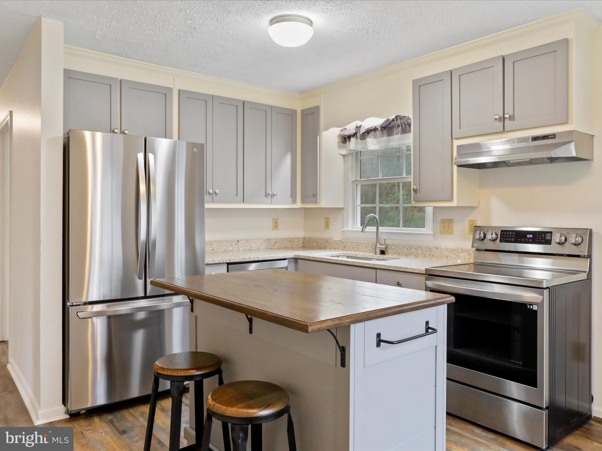 WARDEN ACRES - Residential