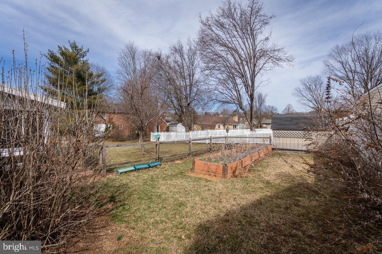BELMONT ESTATES - Residential