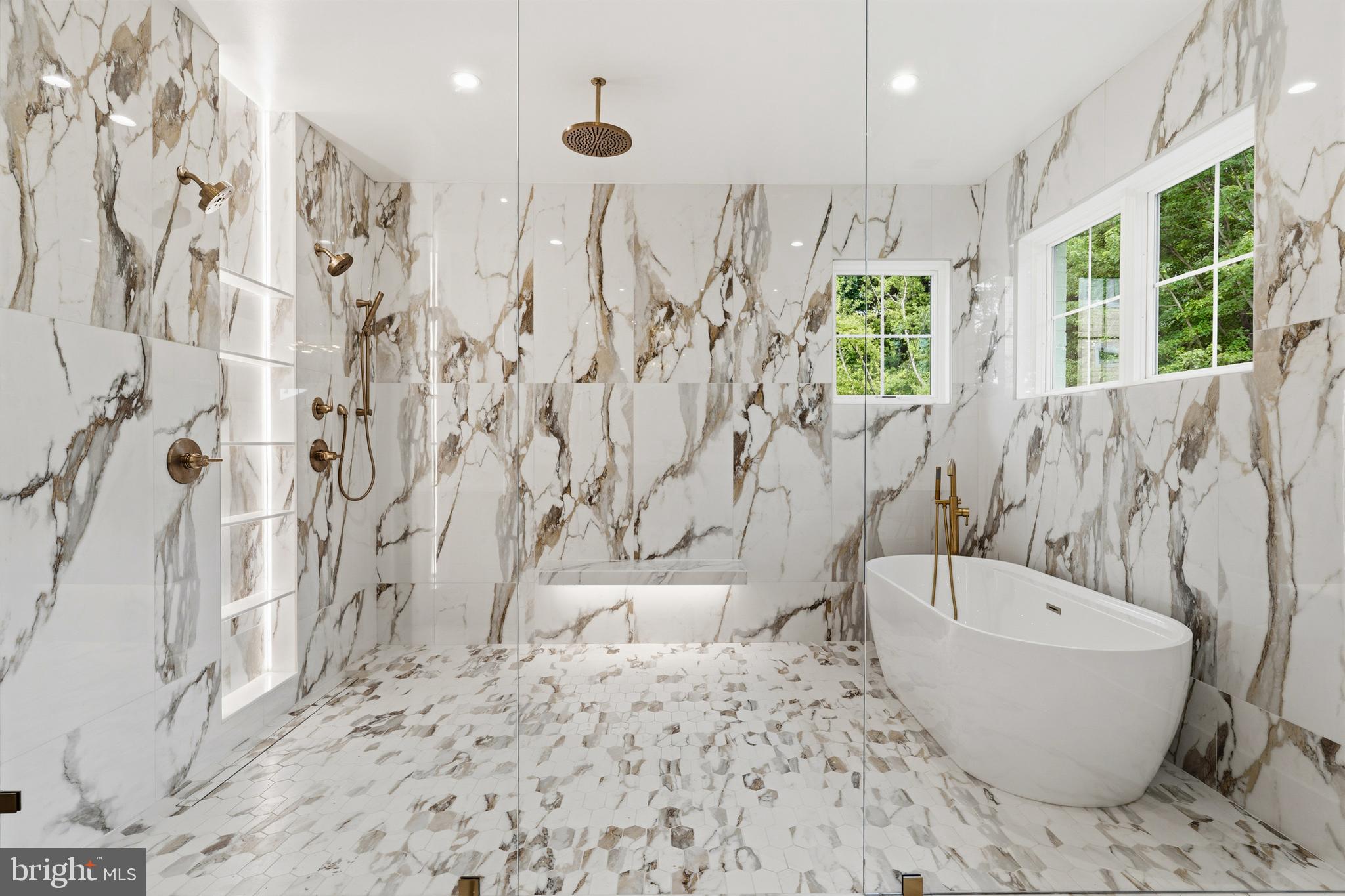 VIENNA WOODS - Residential