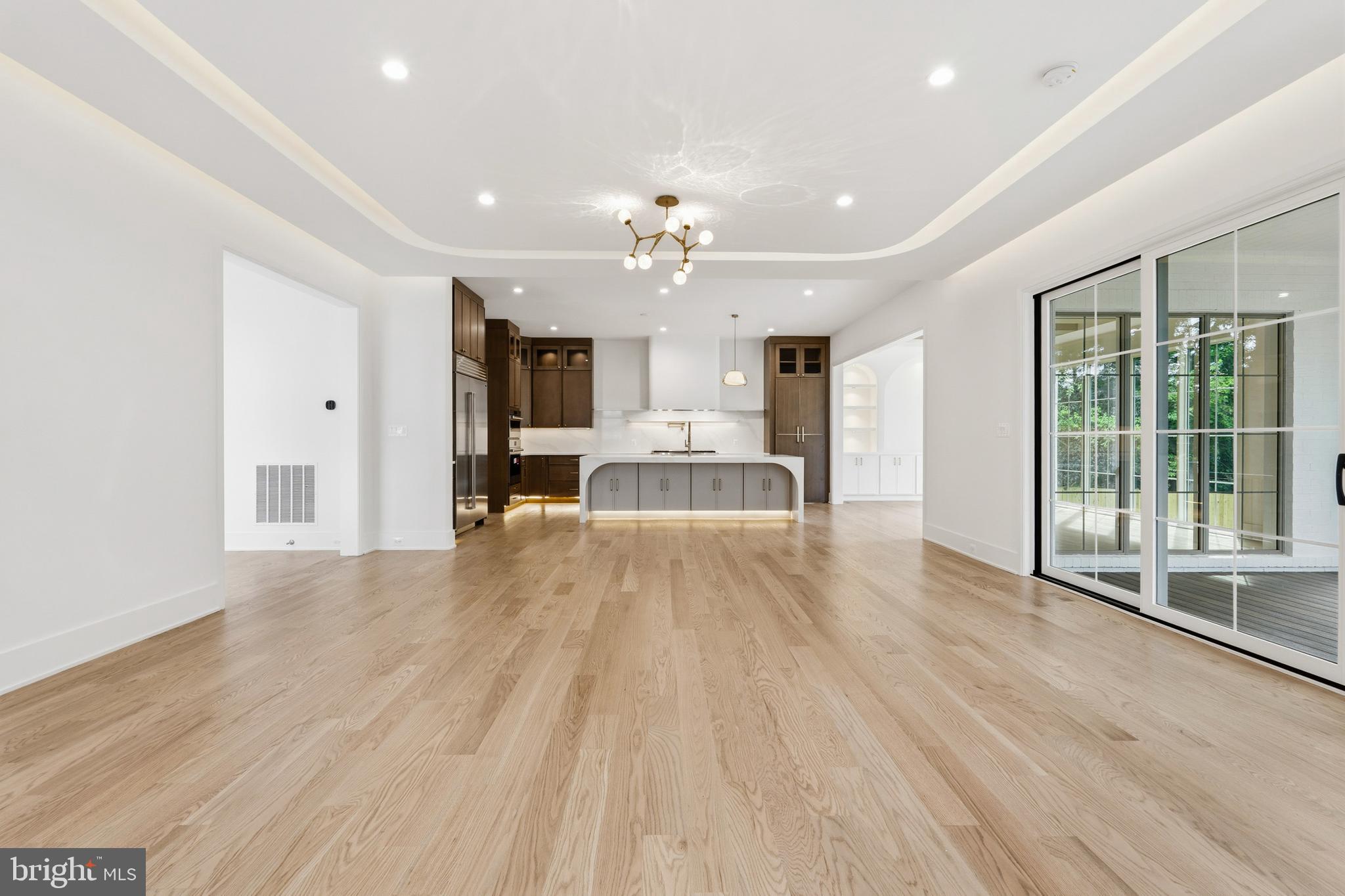 VIENNA WOODS - Residential