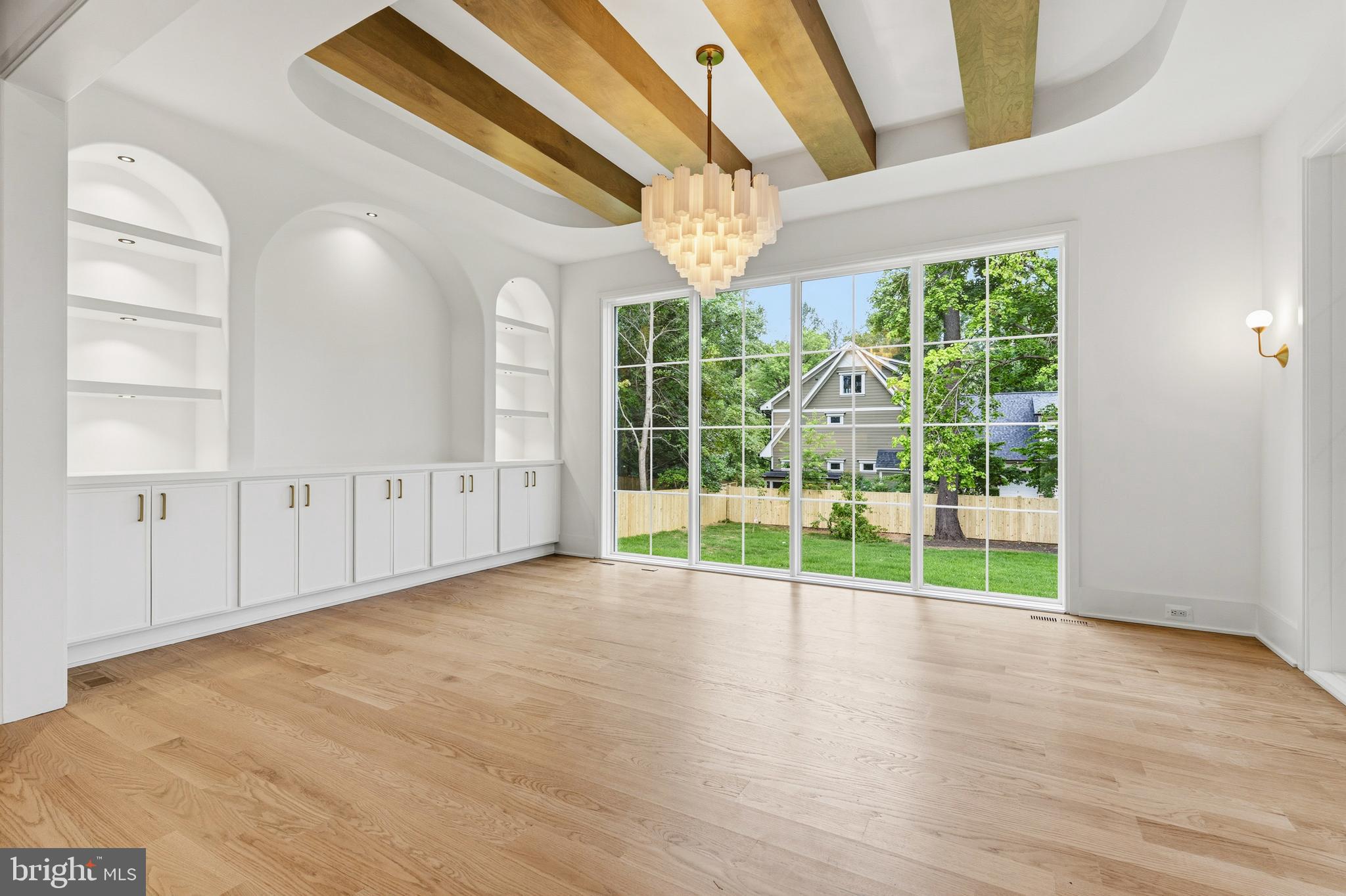 VIENNA WOODS - Residential