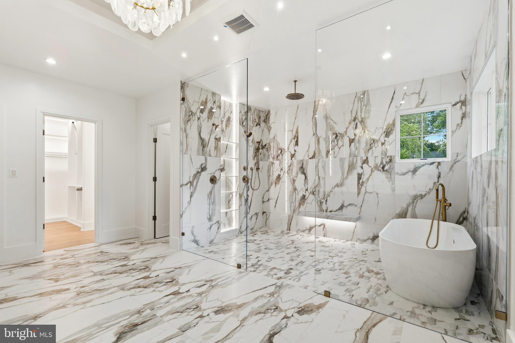 VIENNA WOODS - Residential