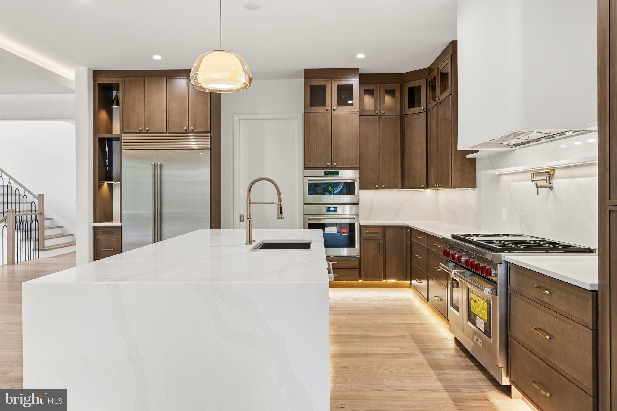 VIENNA WOODS - Residential