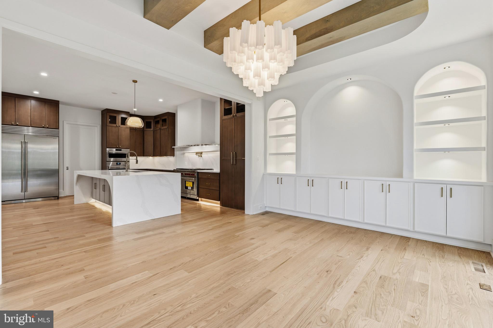 VIENNA WOODS - Residential