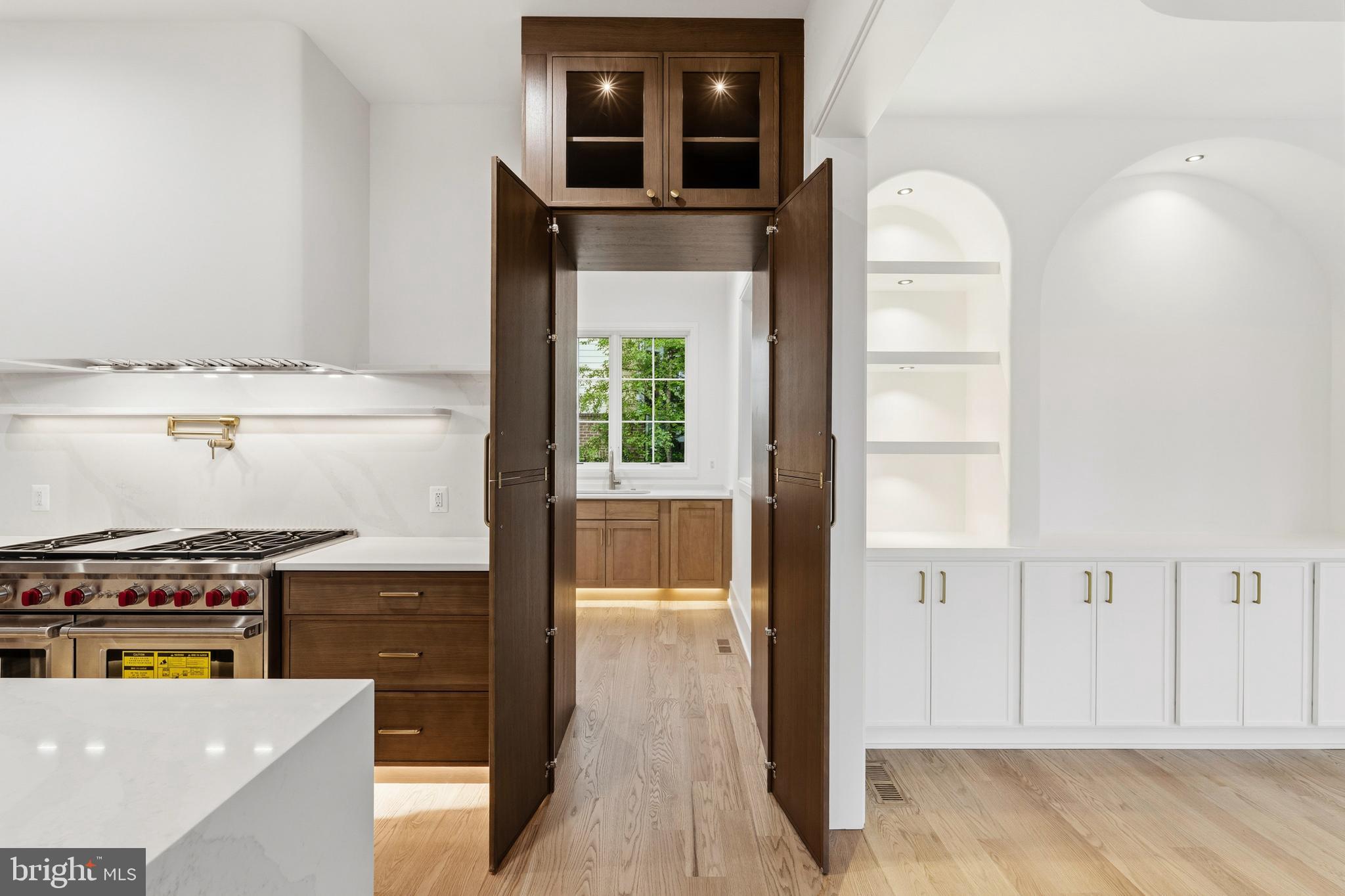 VIENNA WOODS - Residential