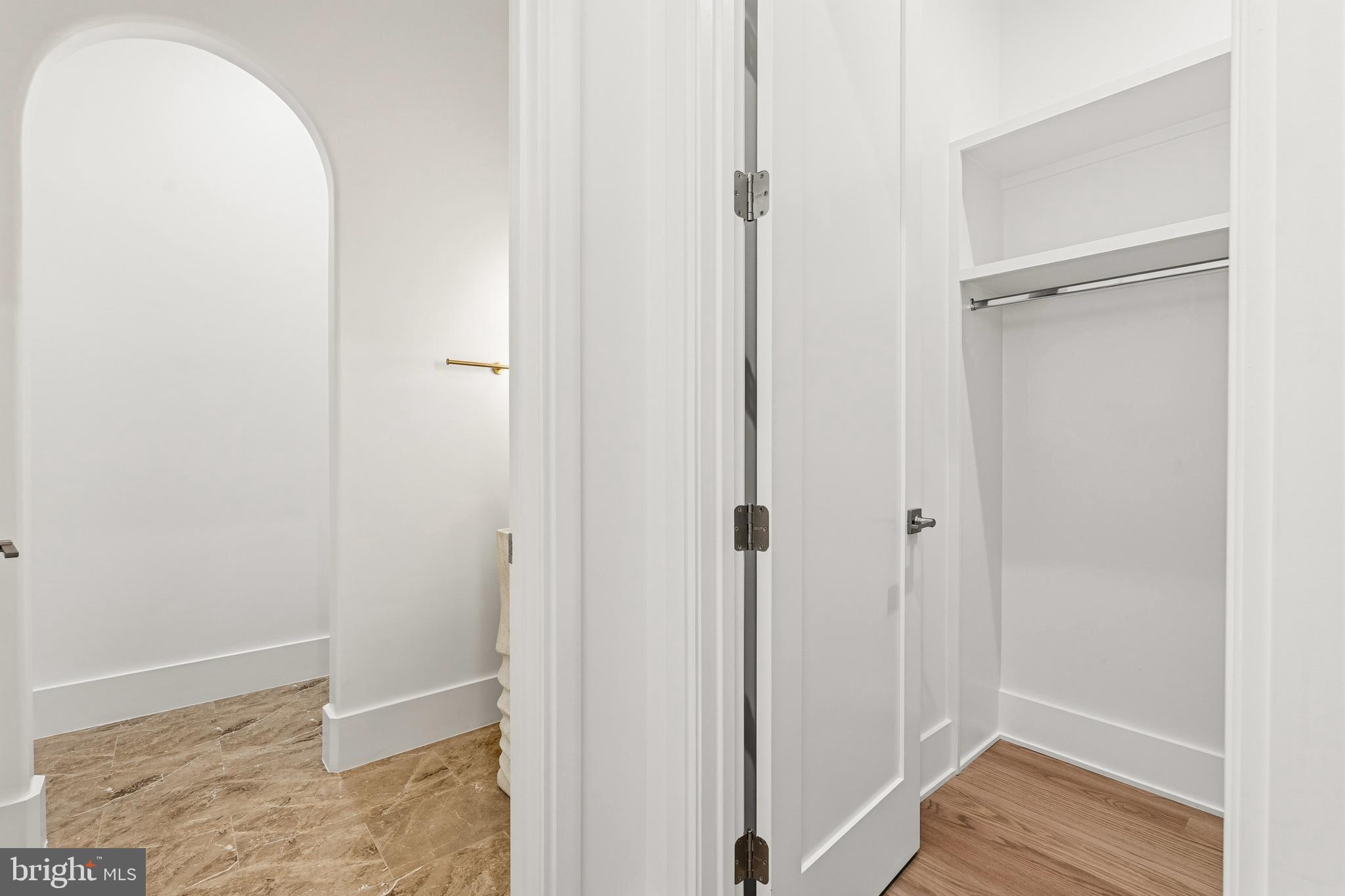 VIENNA WOODS - Residential