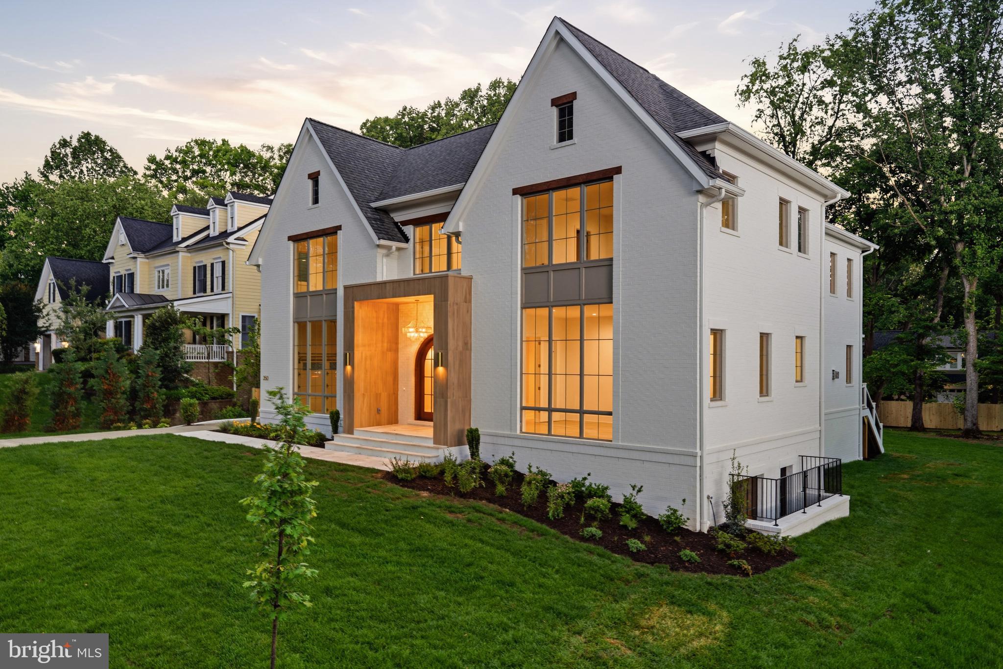 VIENNA WOODS - Residential