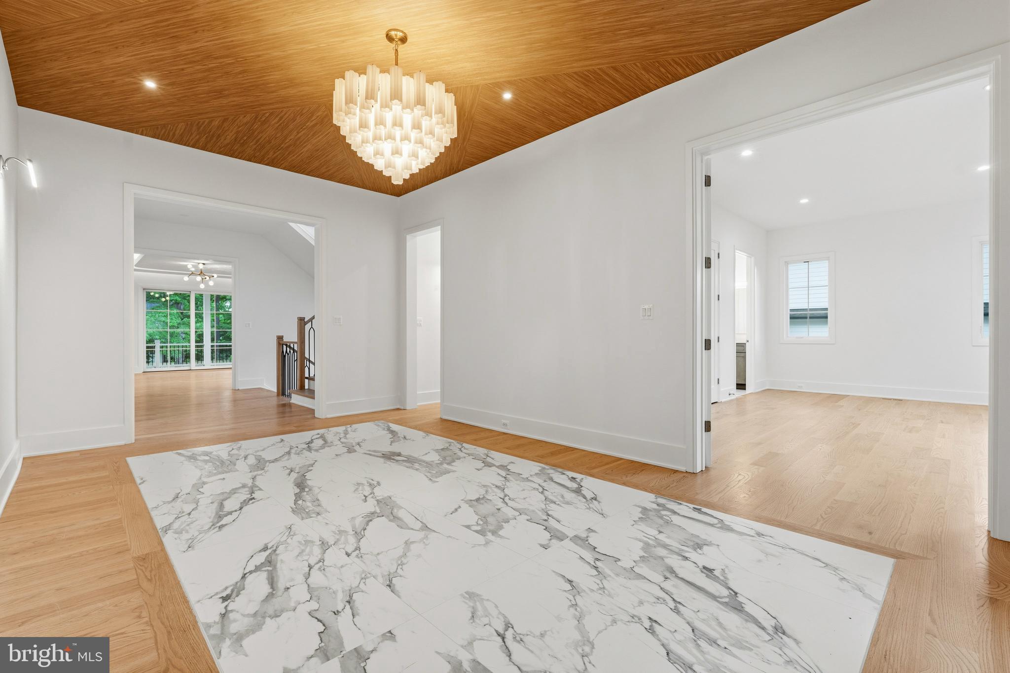 VIENNA WOODS - Residential