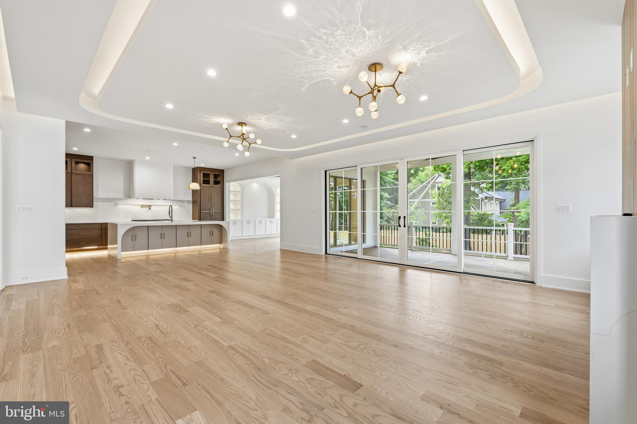 VIENNA WOODS - Residential