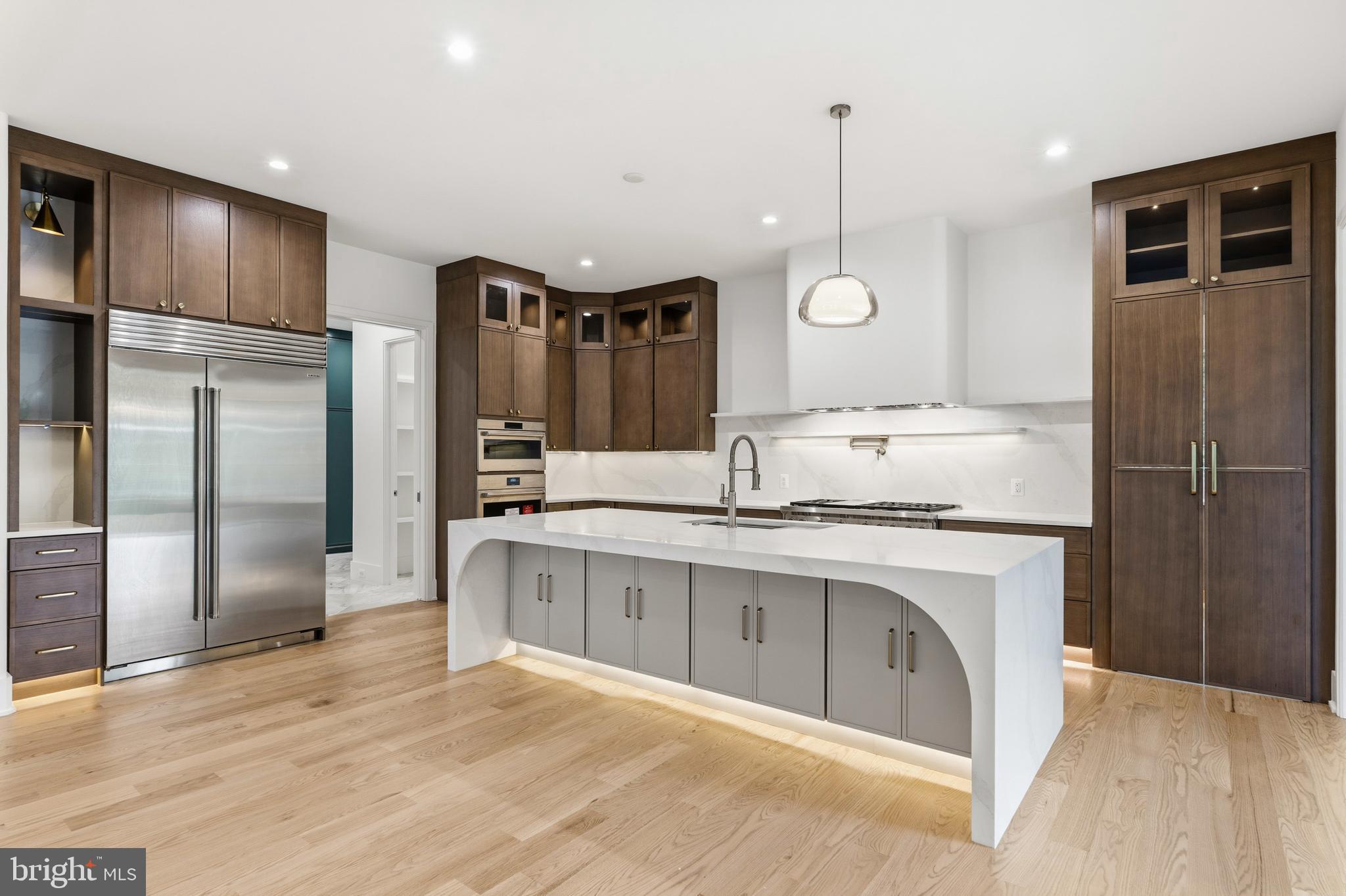 VIENNA WOODS - Residential