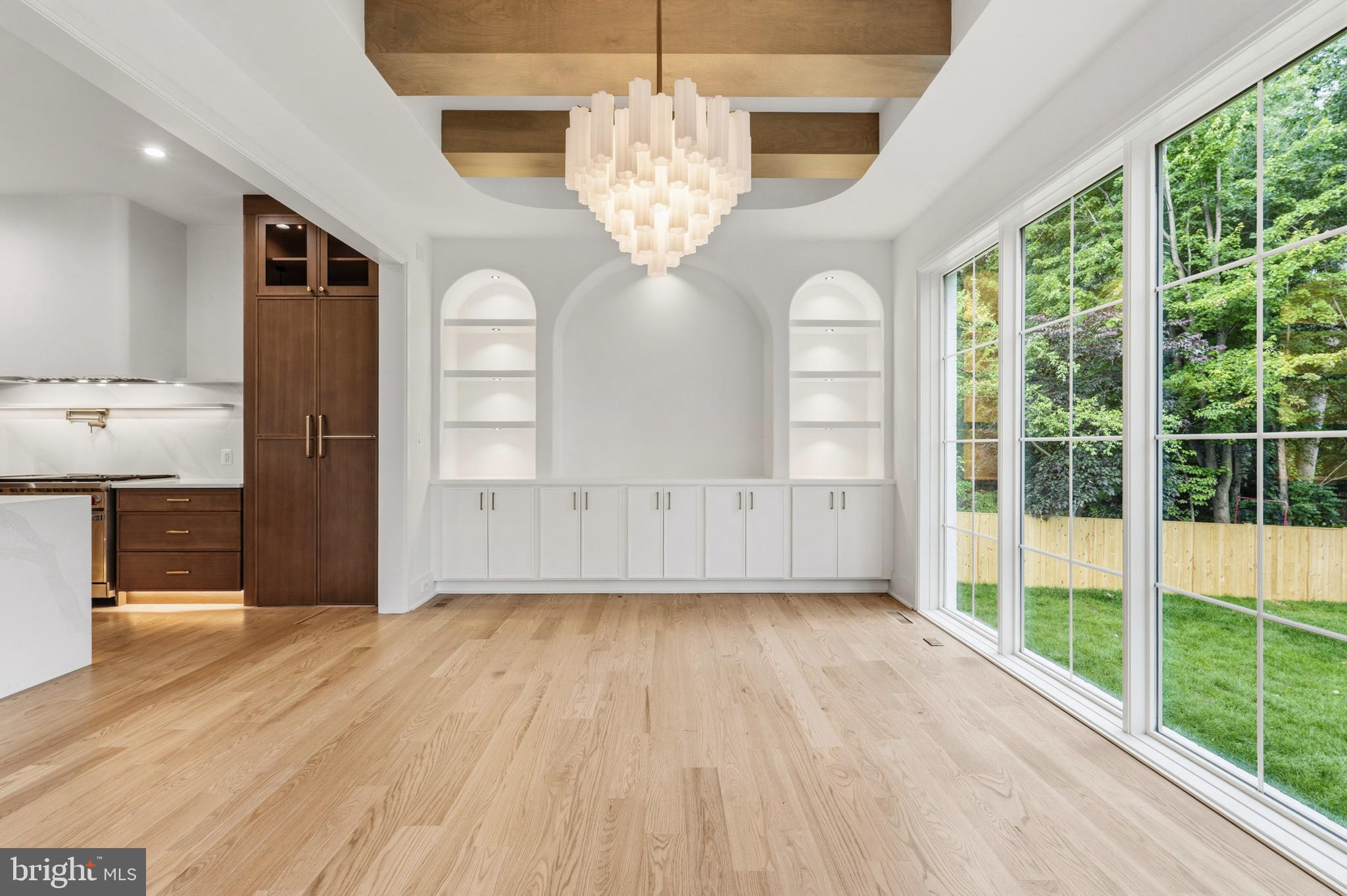VIENNA WOODS - Residential