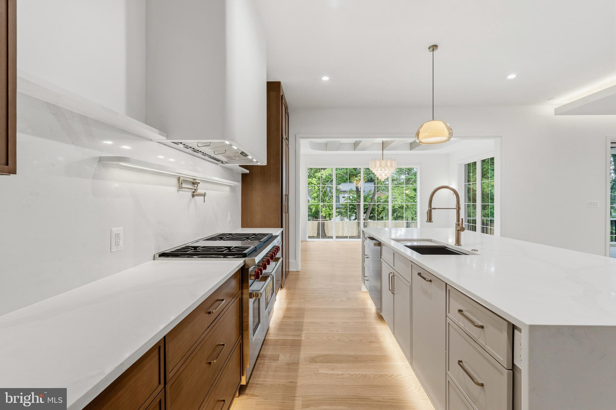 VIENNA WOODS - Residential