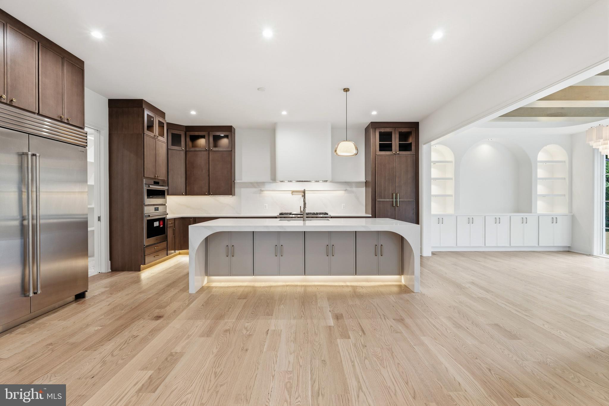 VIENNA WOODS - Residential